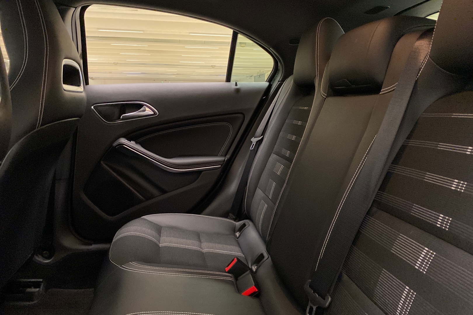 MERCEDES-BENZ A 2017