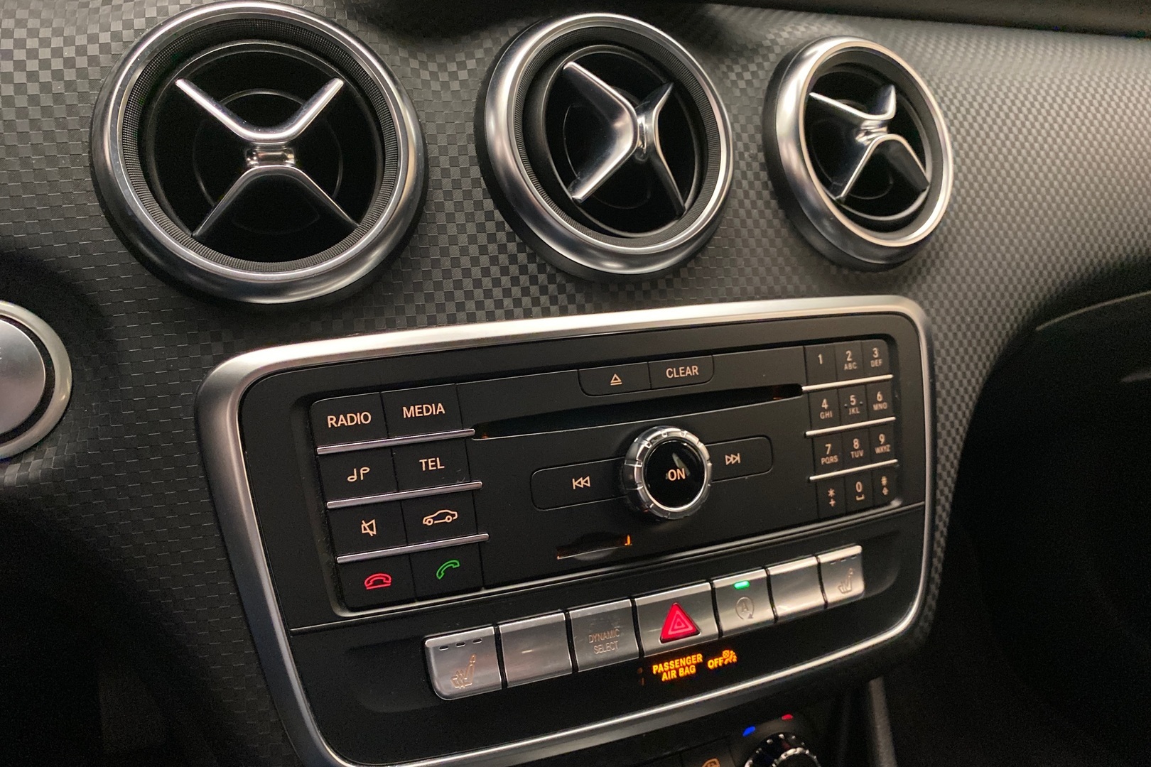 MERCEDES-BENZ A 2017