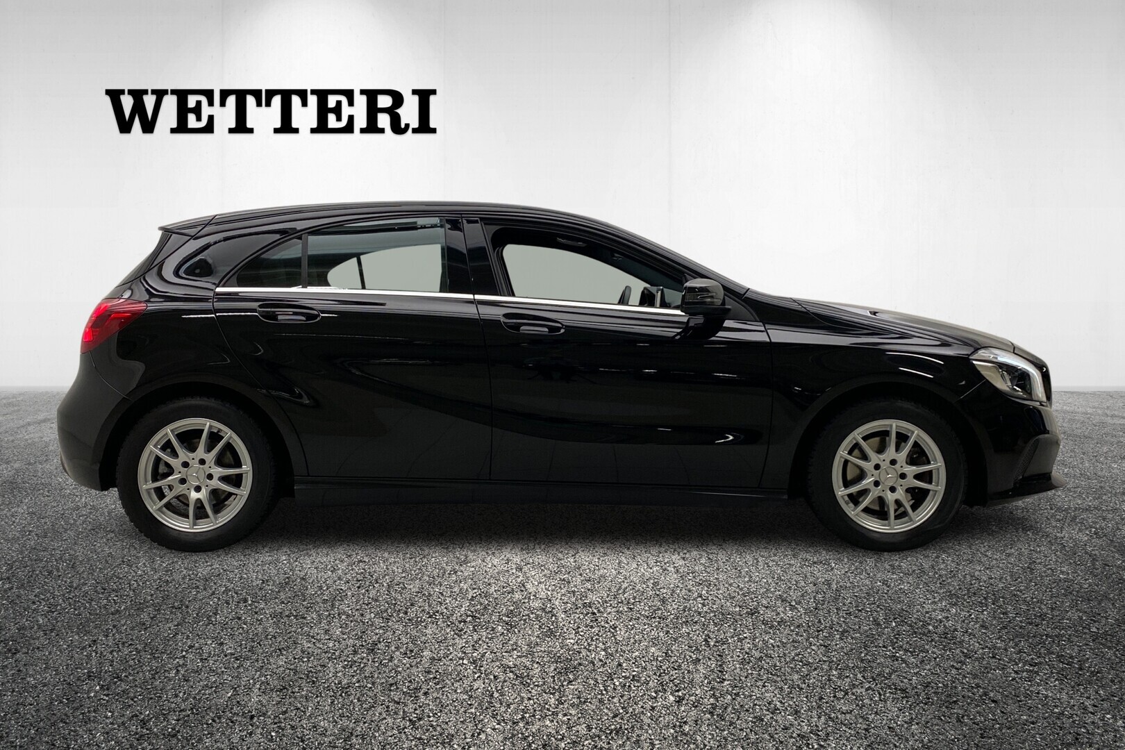 MERCEDES-BENZ A 2017