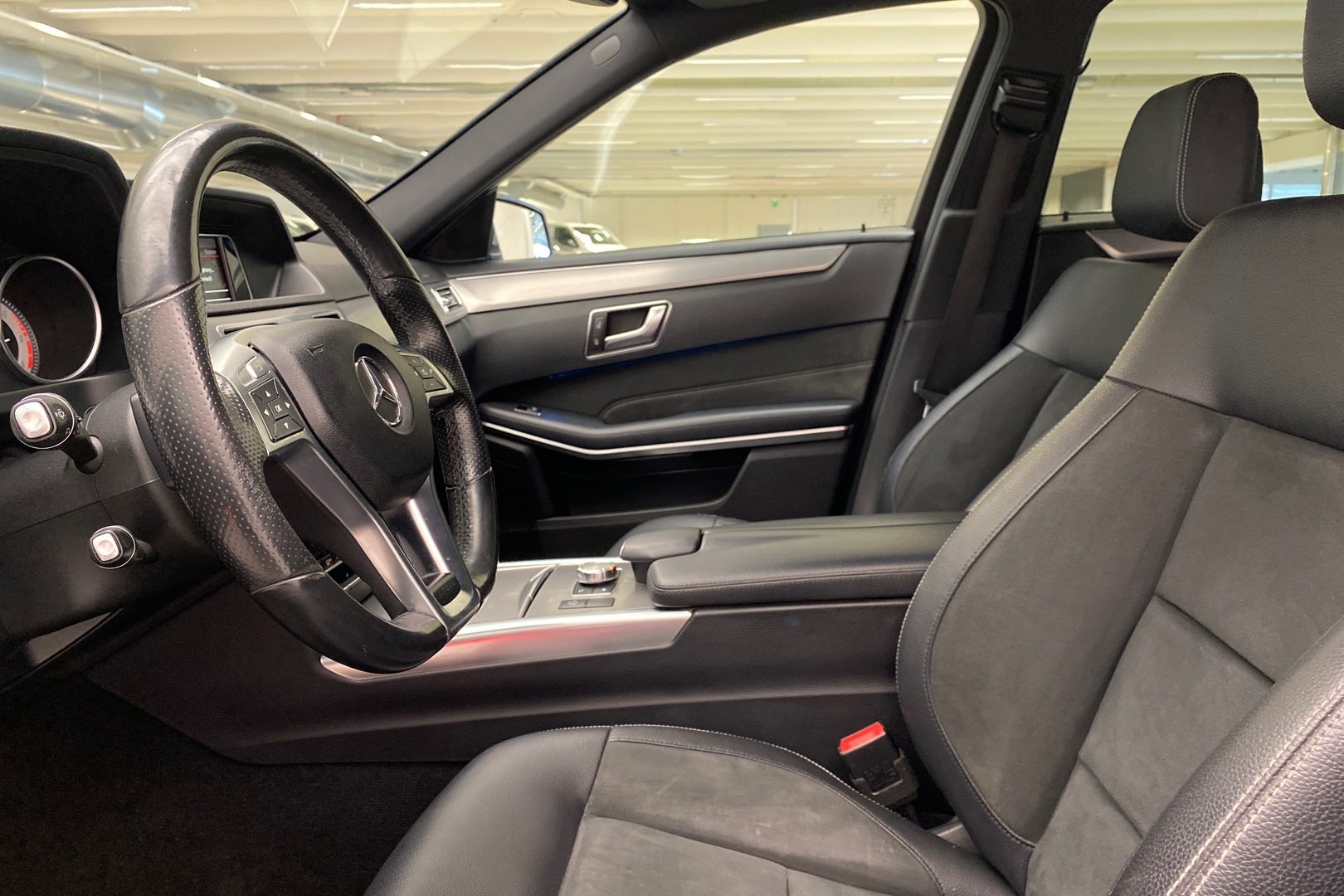 MERCEDES-BENZ E 2015