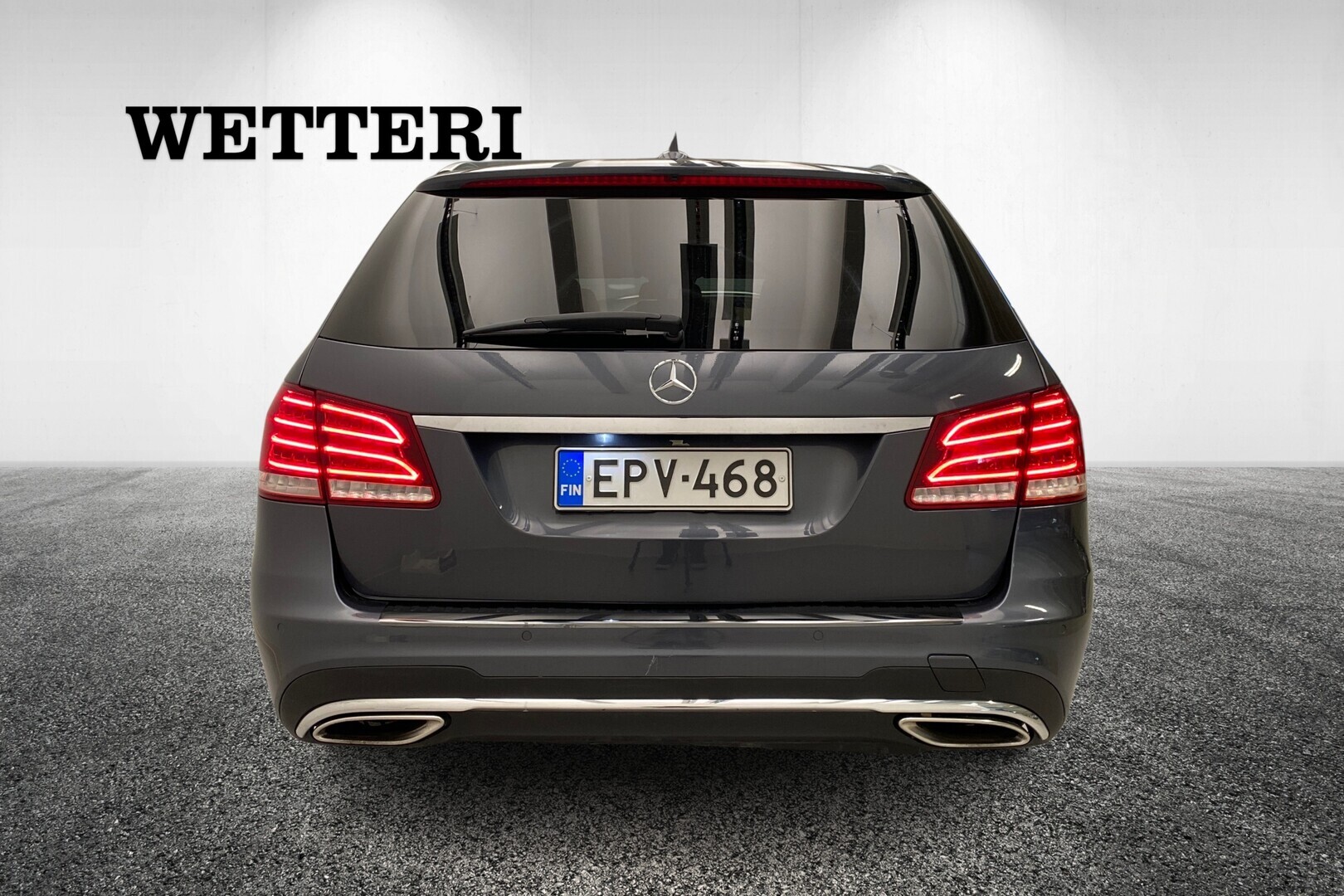 MERCEDES-BENZ E 2015