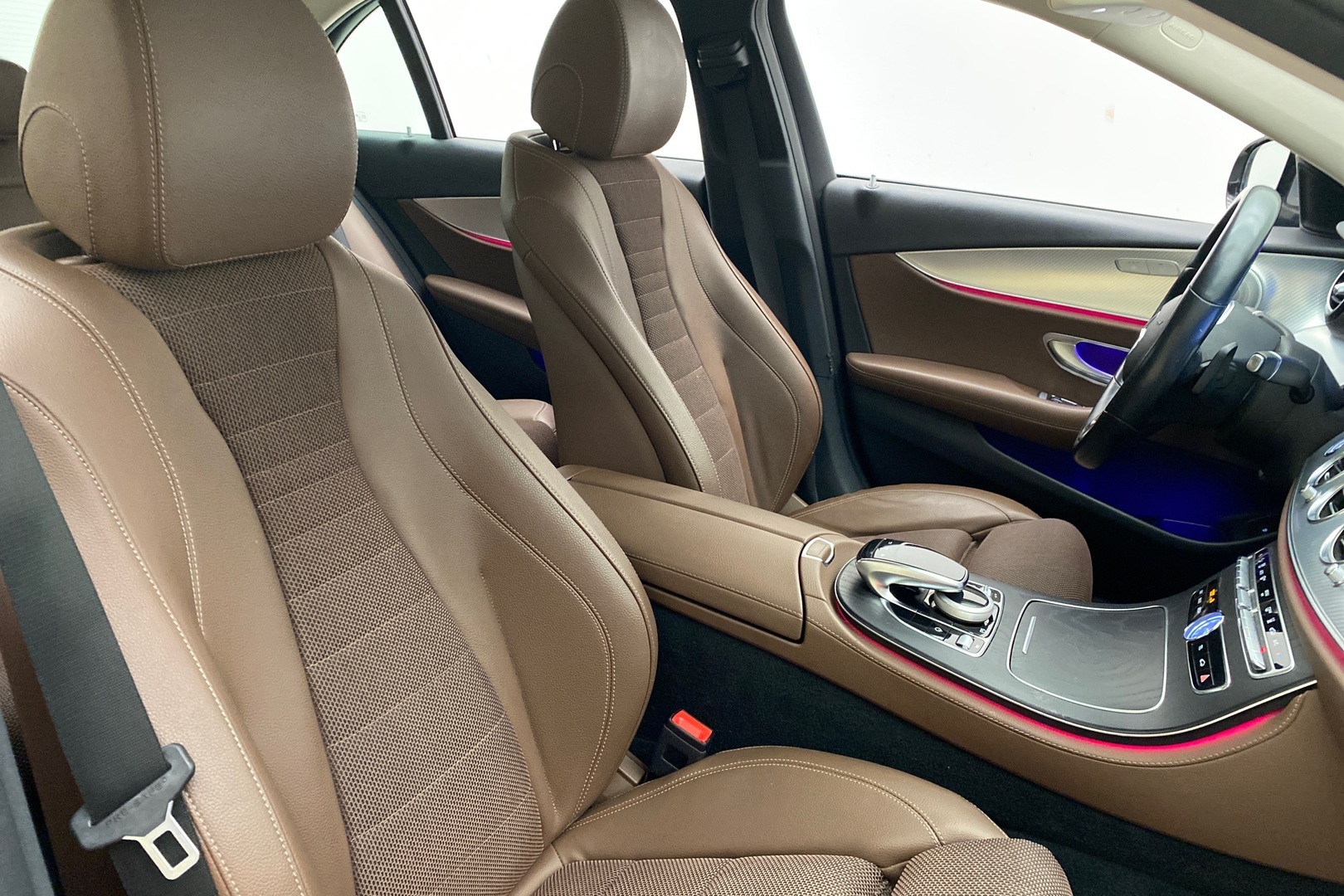 MERCEDES-BENZ E 2019