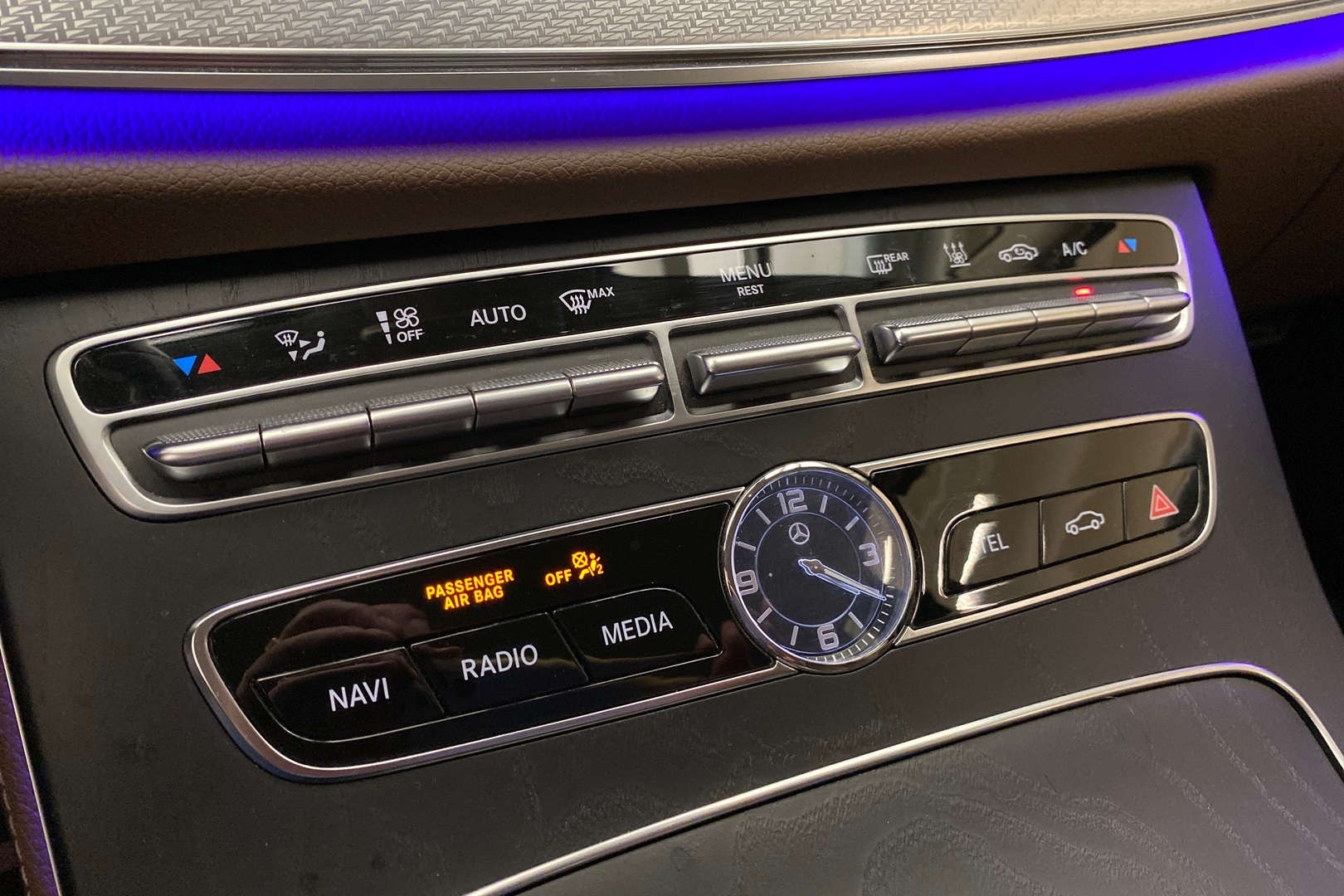 MERCEDES-BENZ E 2019