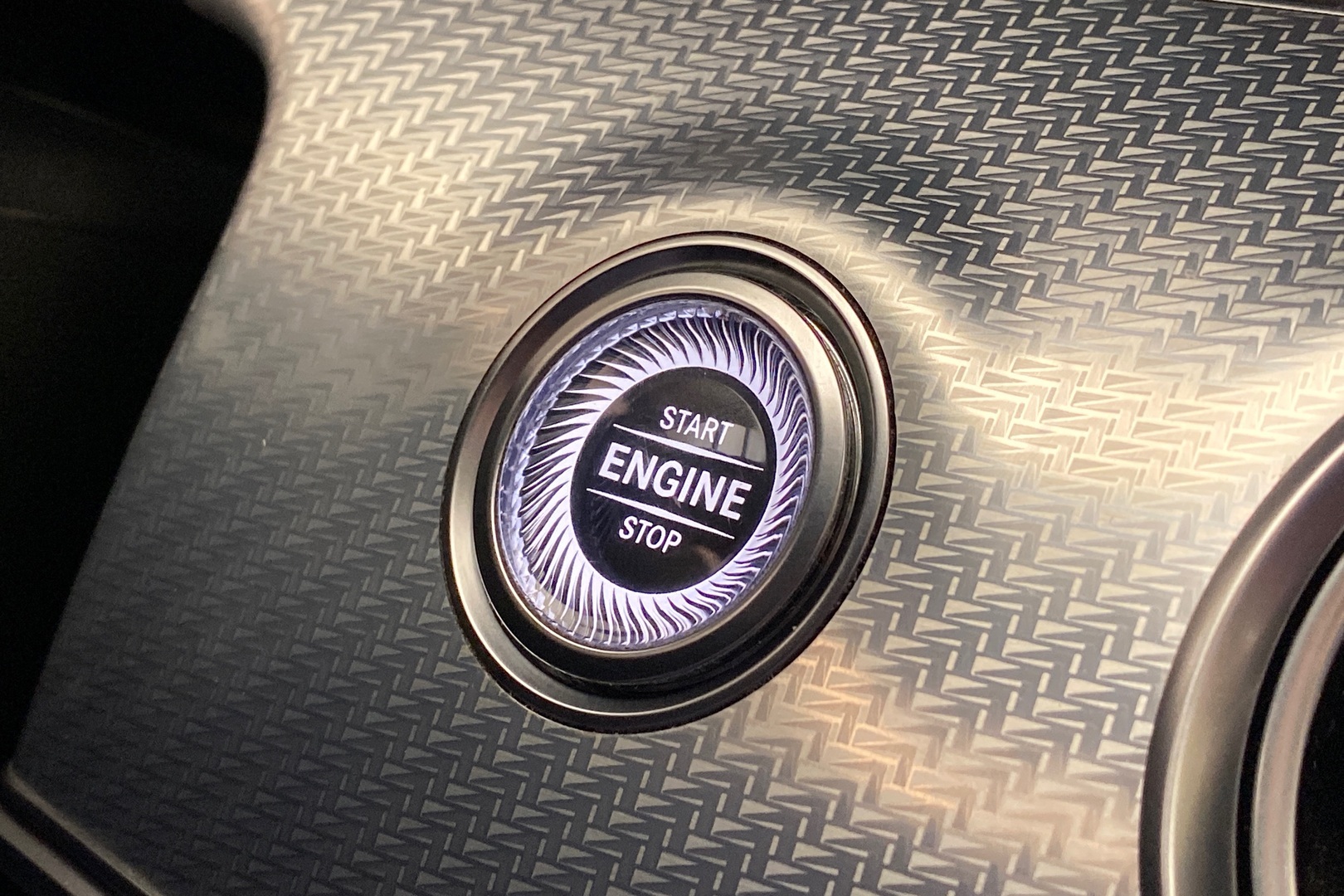 MERCEDES-BENZ E 2019