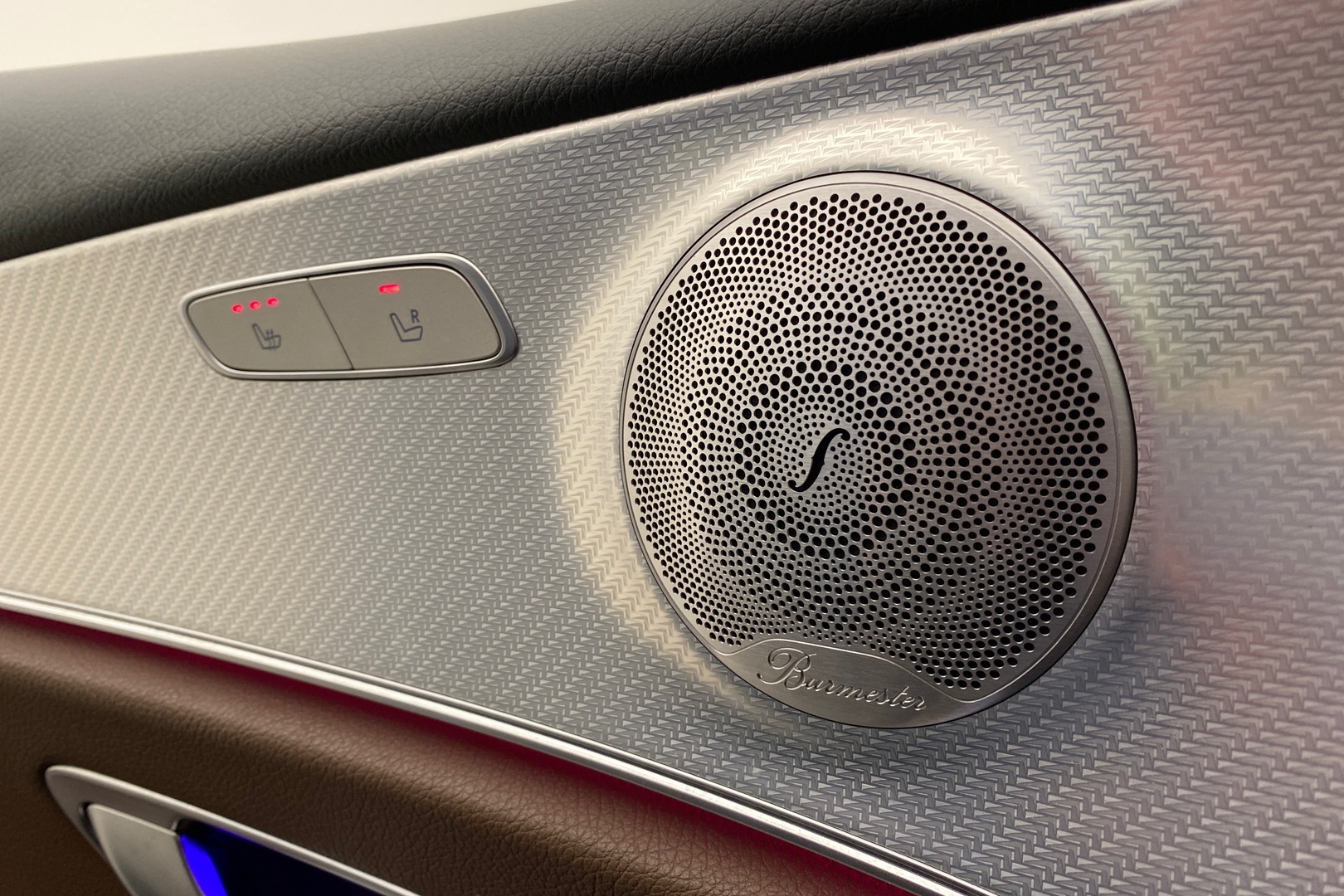 MERCEDES-BENZ E 2019