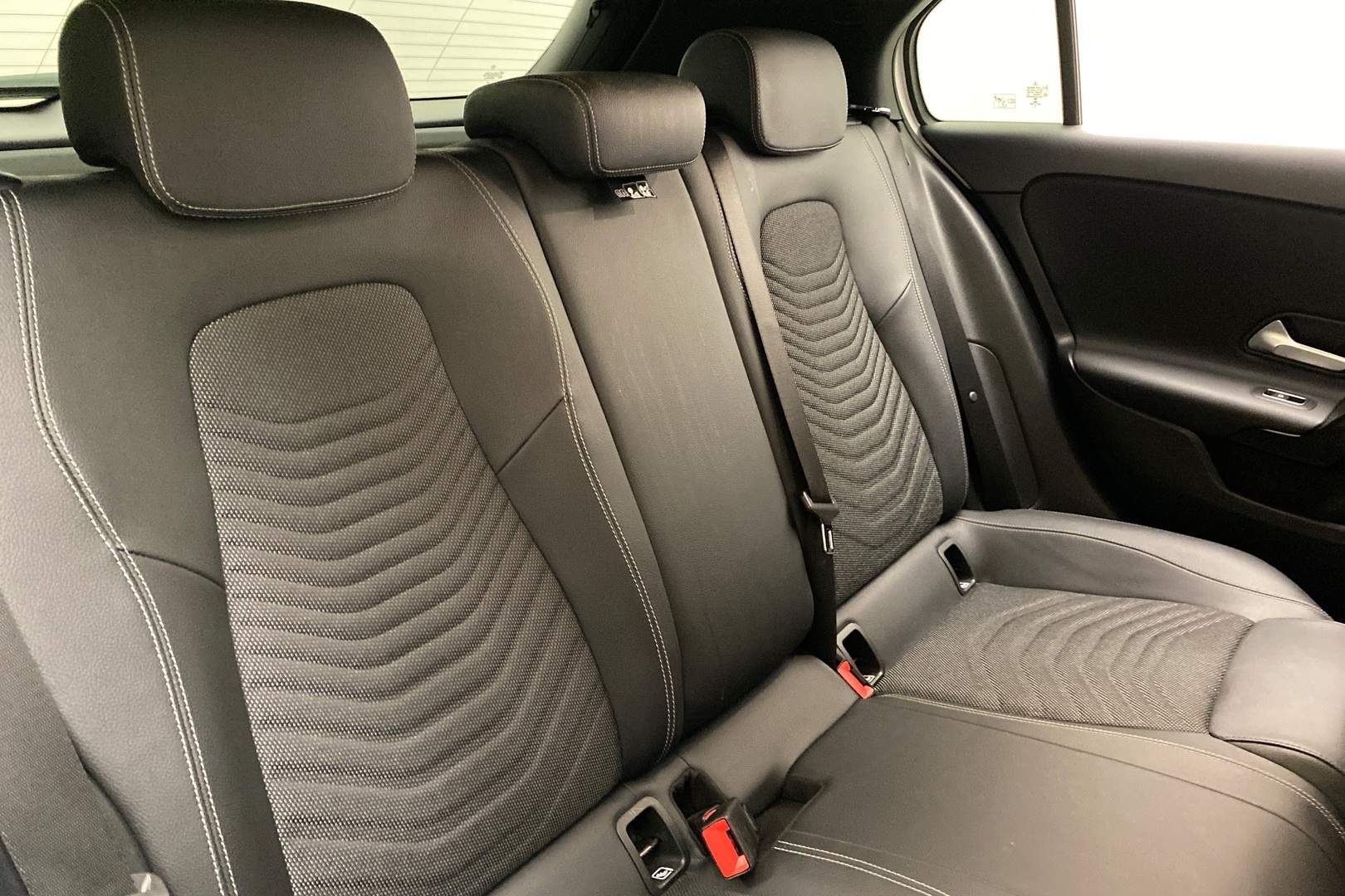 MERCEDES-BENZ A 2020