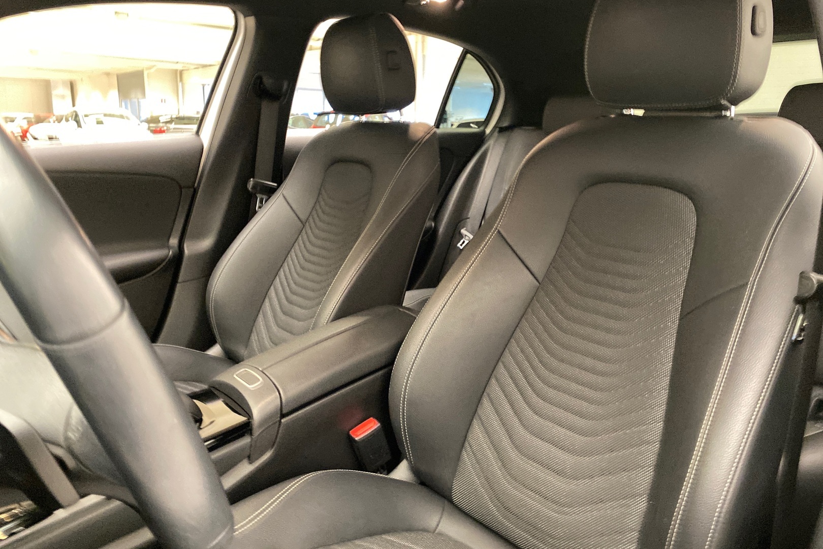 MERCEDES-BENZ A 2020