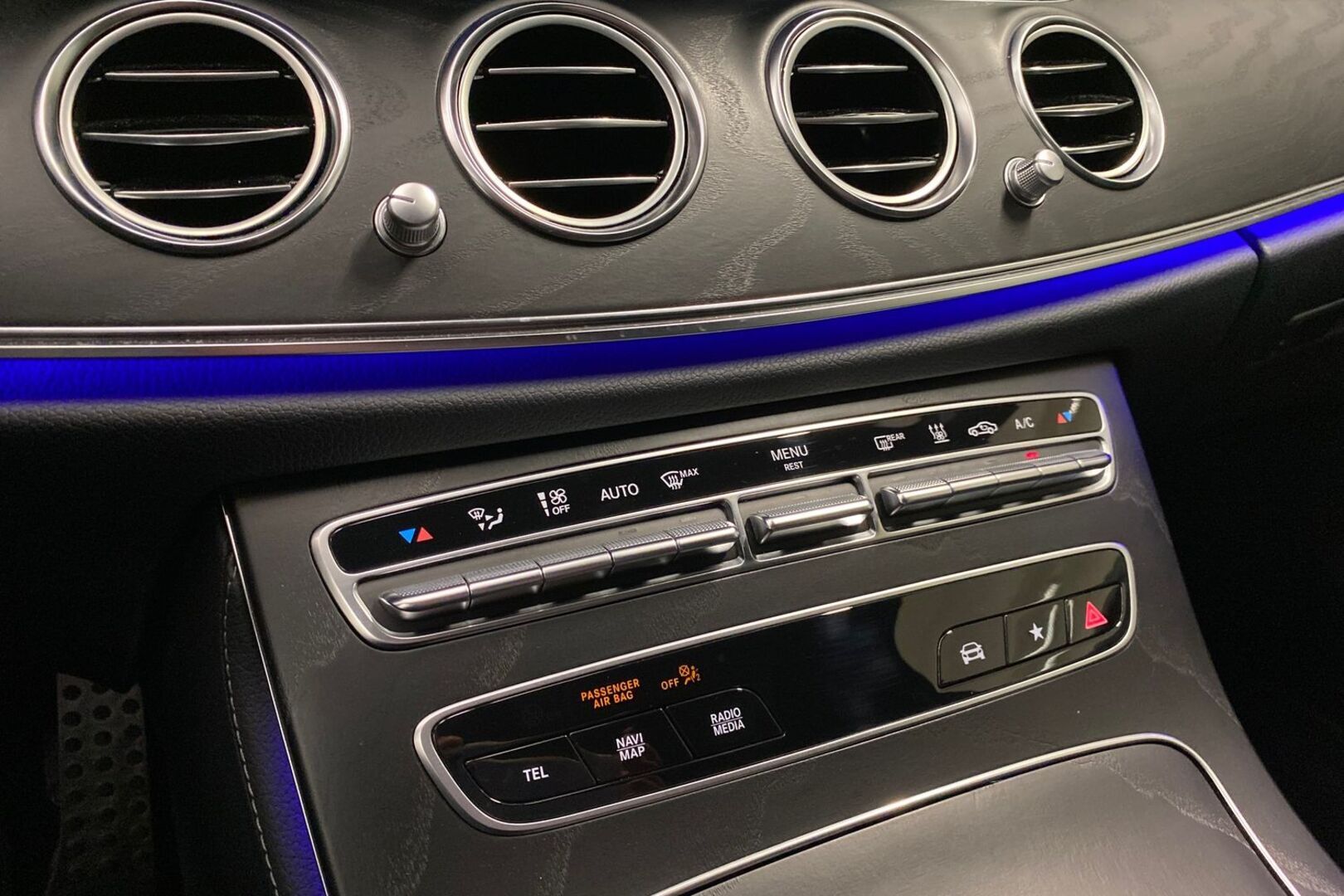 MERCEDES-BENZ E 2023