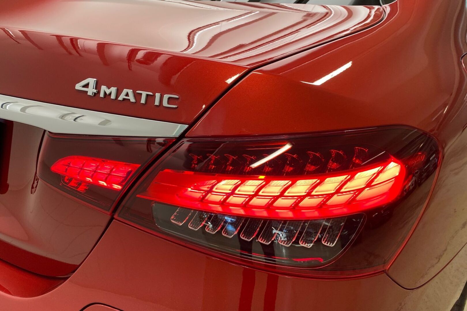 MERCEDES-BENZ E 2023