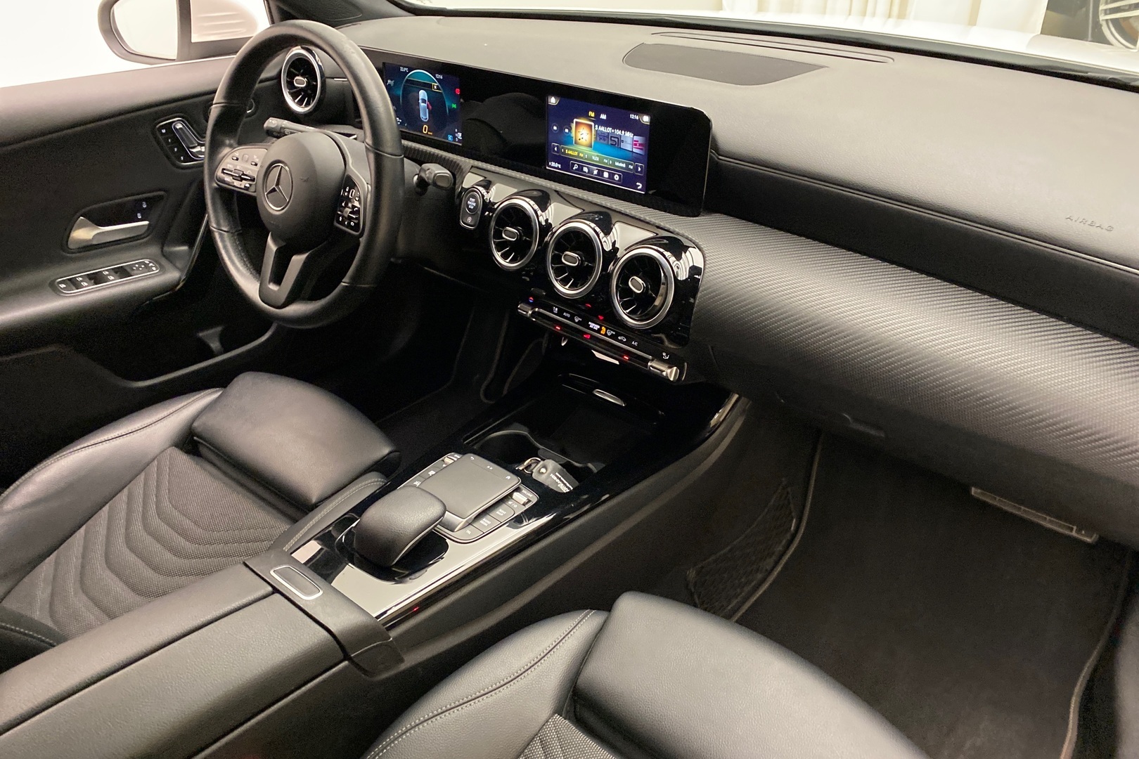 MERCEDES-BENZ A 2020