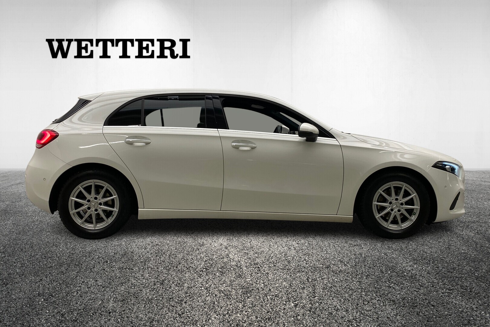 MERCEDES-BENZ A 2020