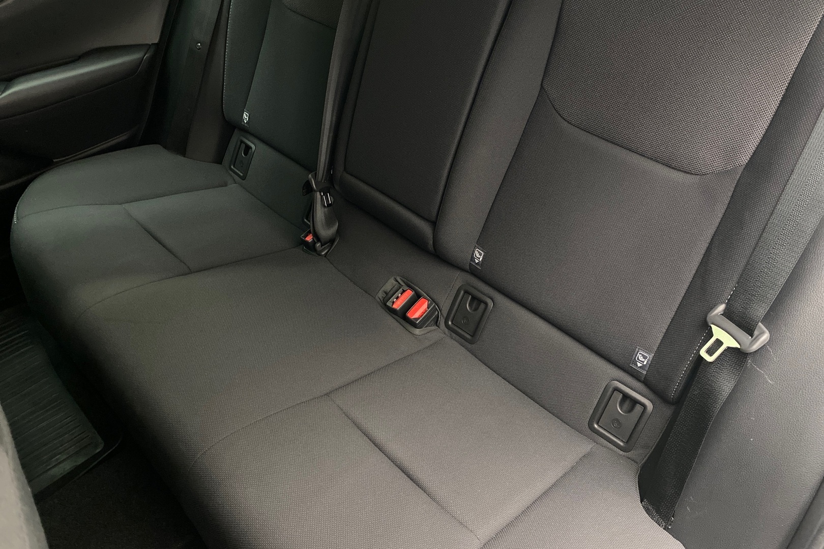 TOYOTA Prius Plug-in 2024