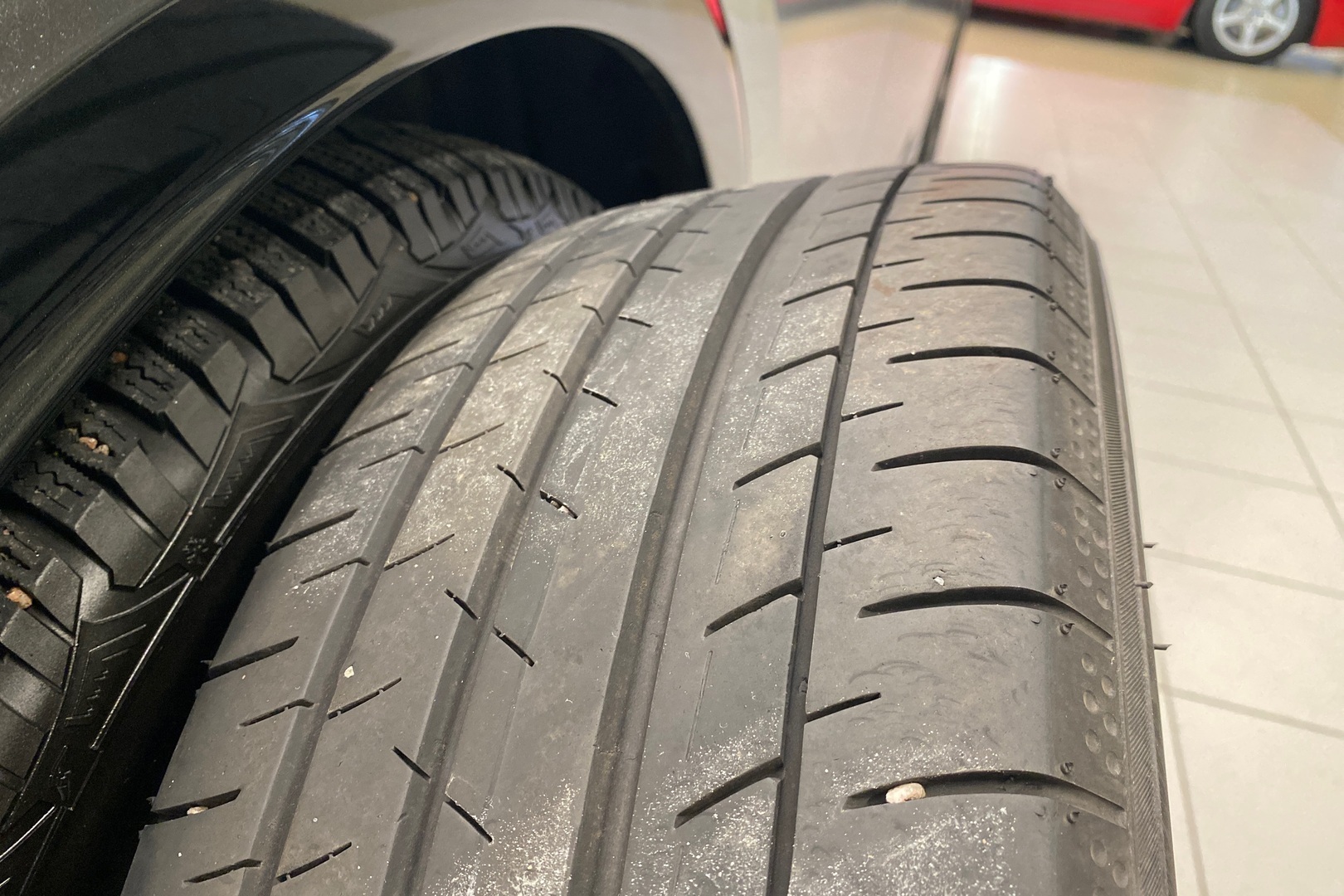 TOYOTA Prius Plug-in 2024