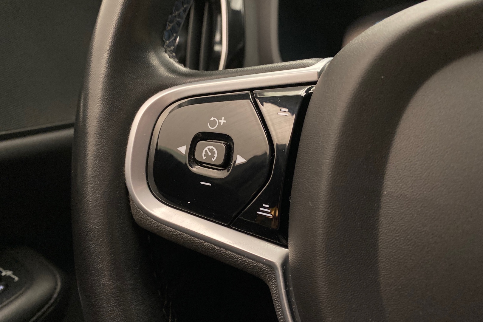 VOLVO V60 Cross Country 2022