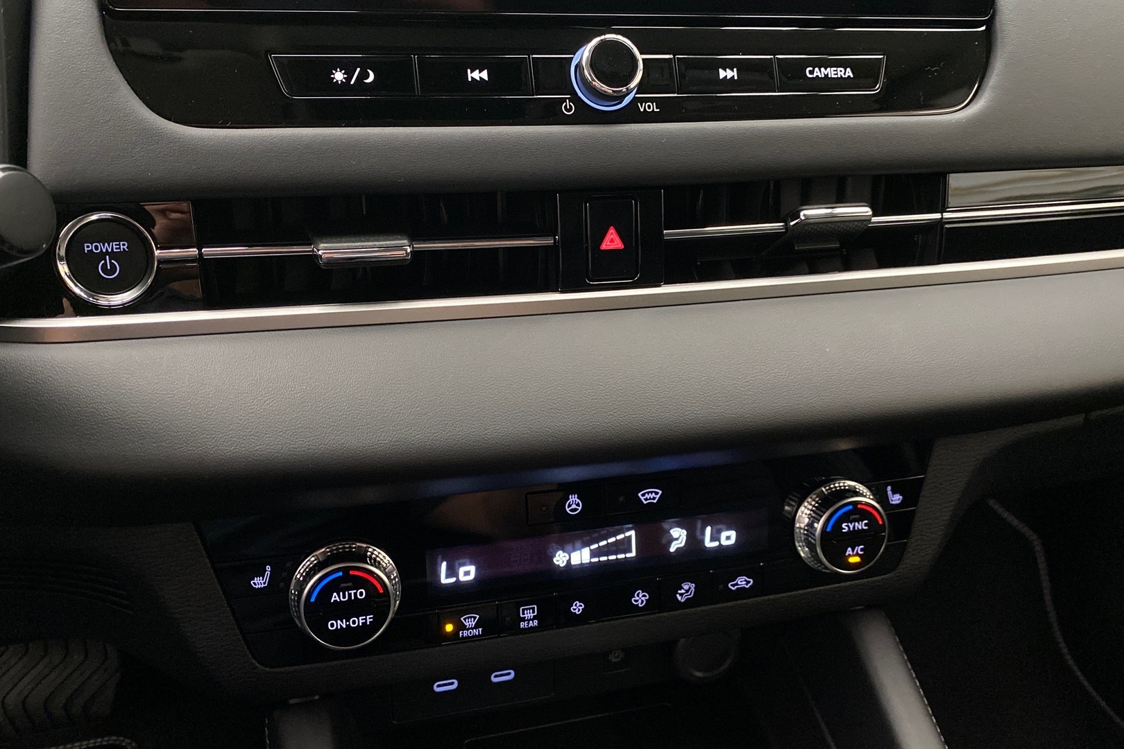 MITSUBISHI Outlander 2025