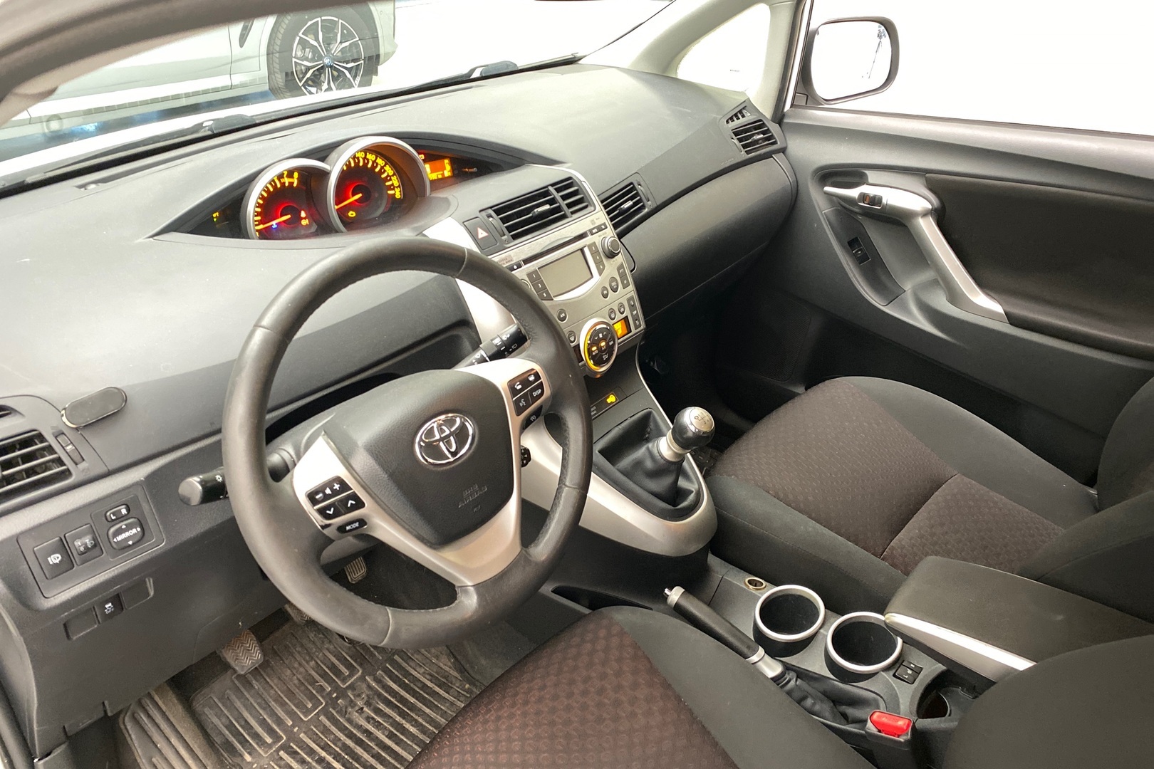 TOYOTA Verso 2011