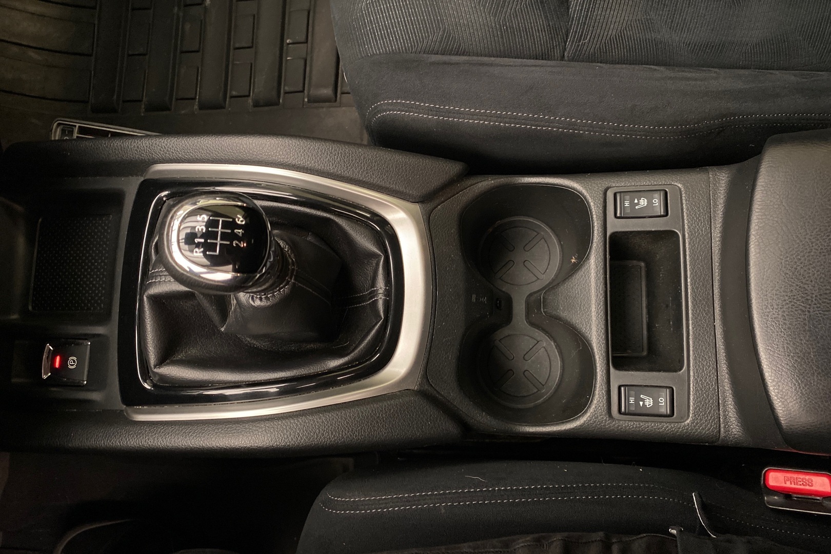 NISSAN X-Trail 2016