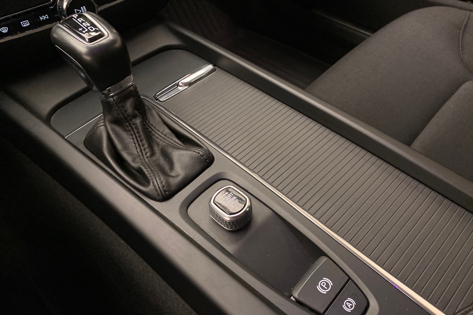 VOLVO V60 2019