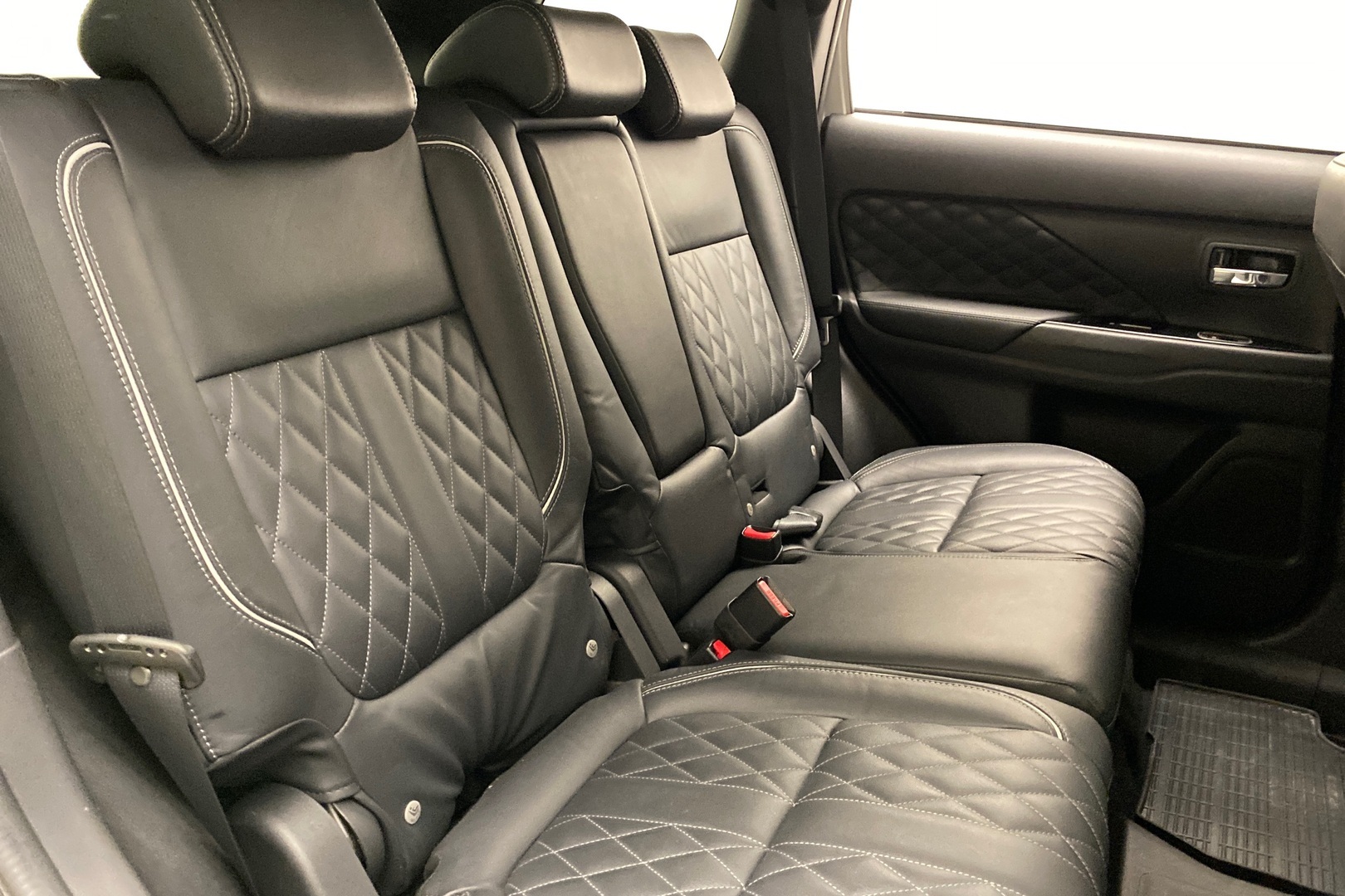 MITSUBISHI Outlander PHEV 2019