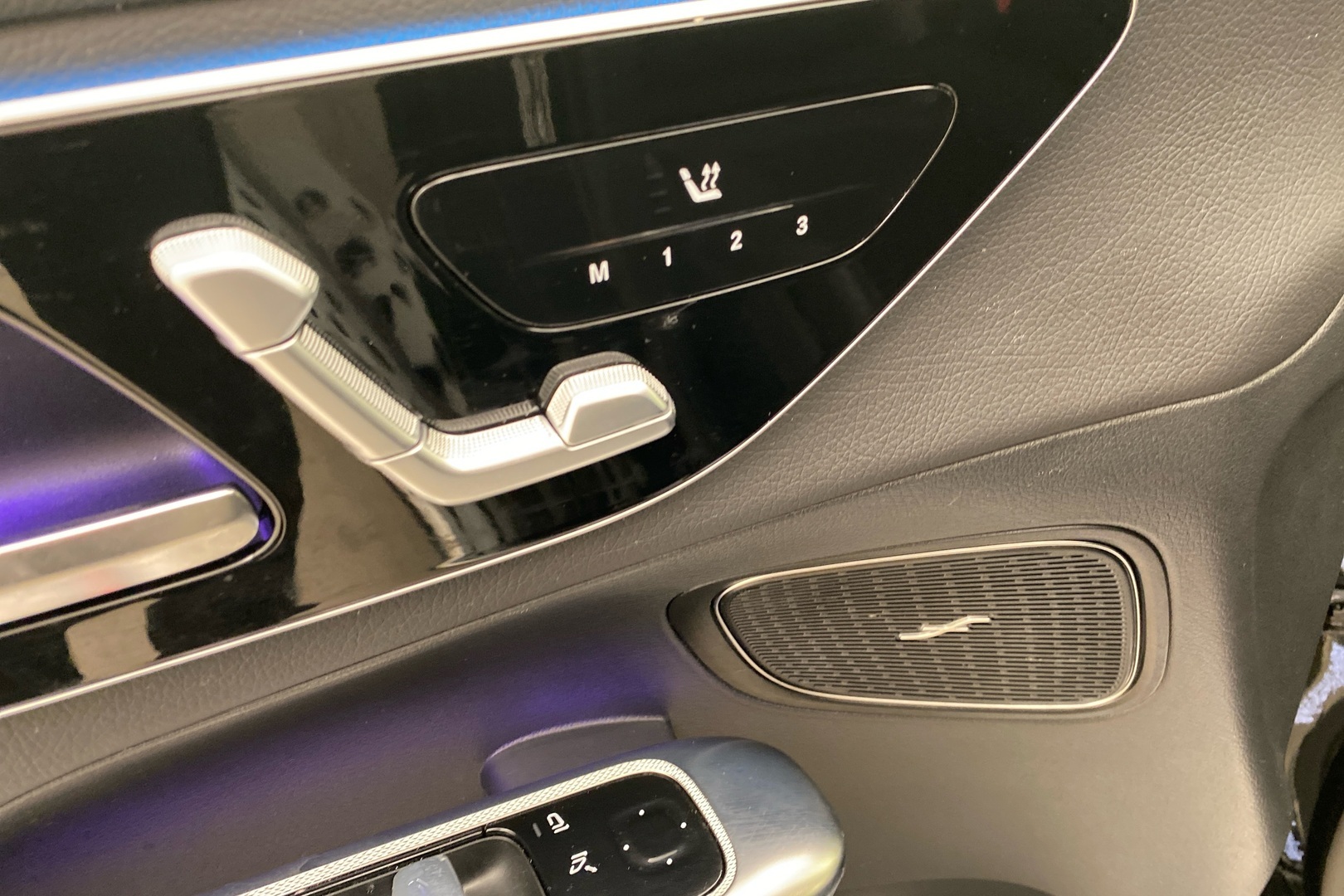 MERCEDES-BENZ GLC 2025