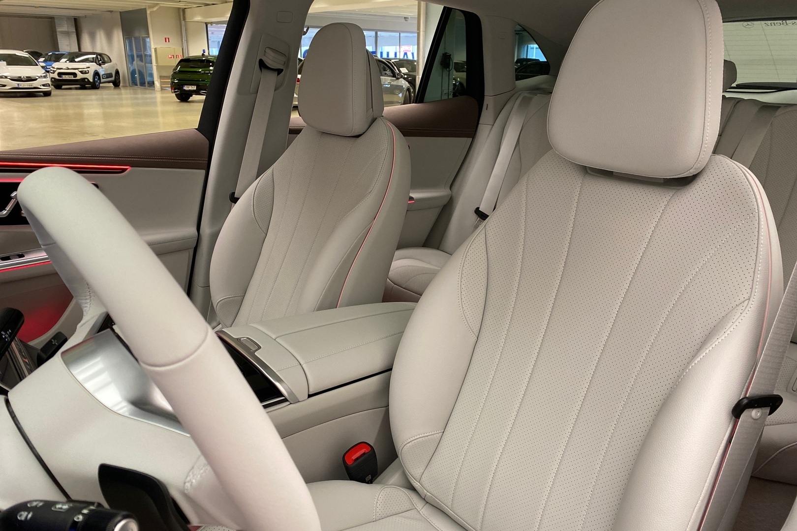 MERCEDES-BENZ EQE SUV 2026