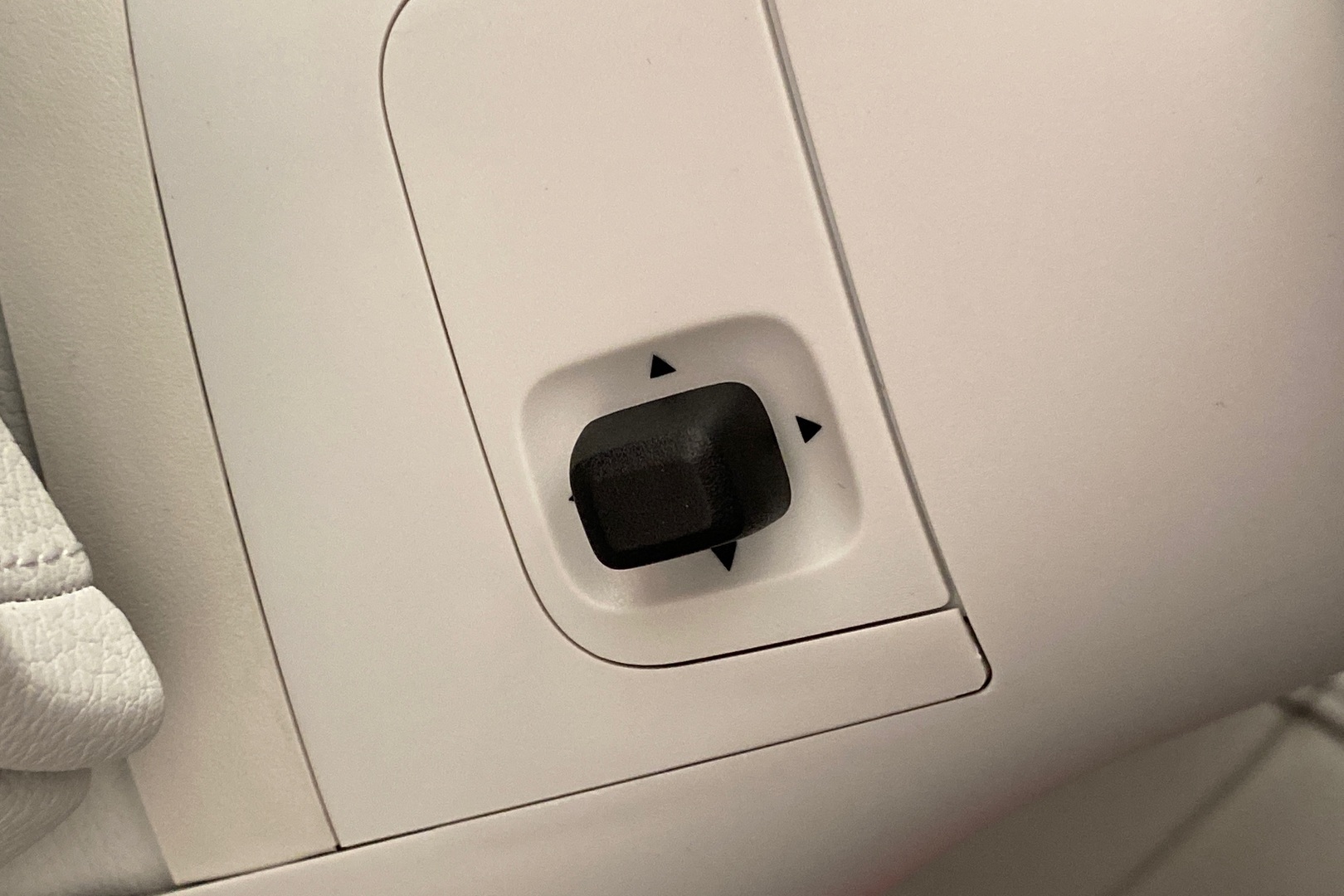 MERCEDES-BENZ EQE SUV 2026