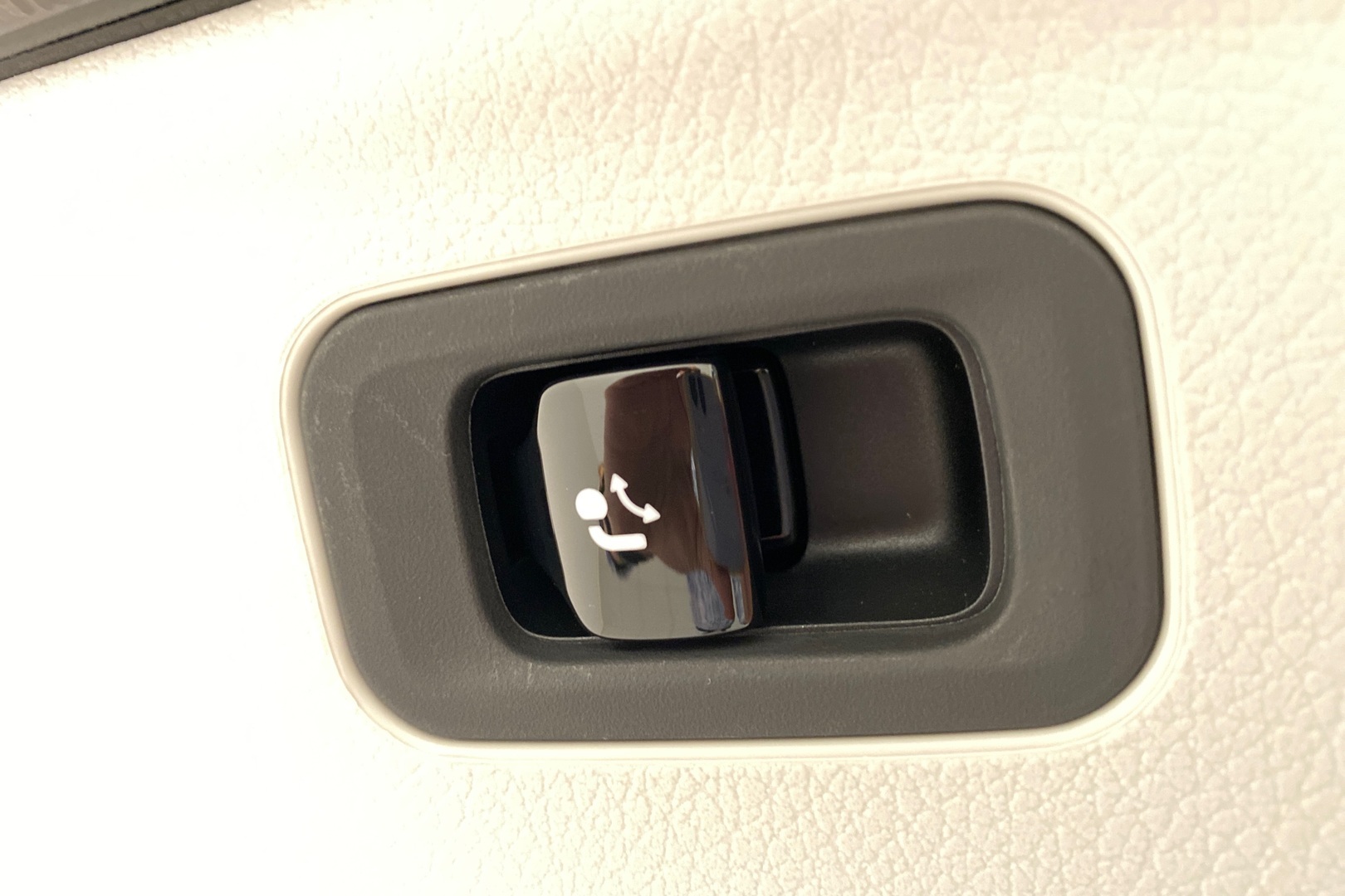 MERCEDES-BENZ EQE SUV 2026