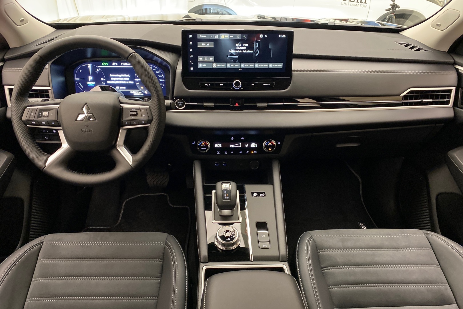 MITSUBISHI Outlander 2025