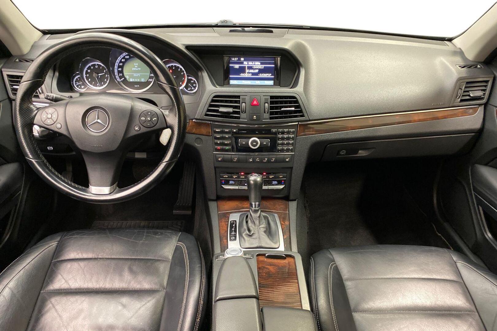 MERCEDES-BENZ E 2010