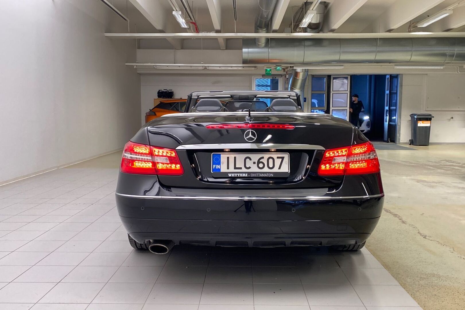 MERCEDES-BENZ E 2010