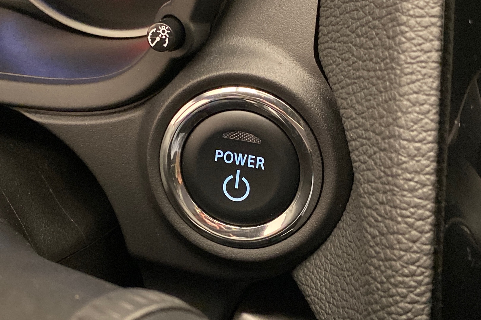 MITSUBISHI Eclipse Cross 2025