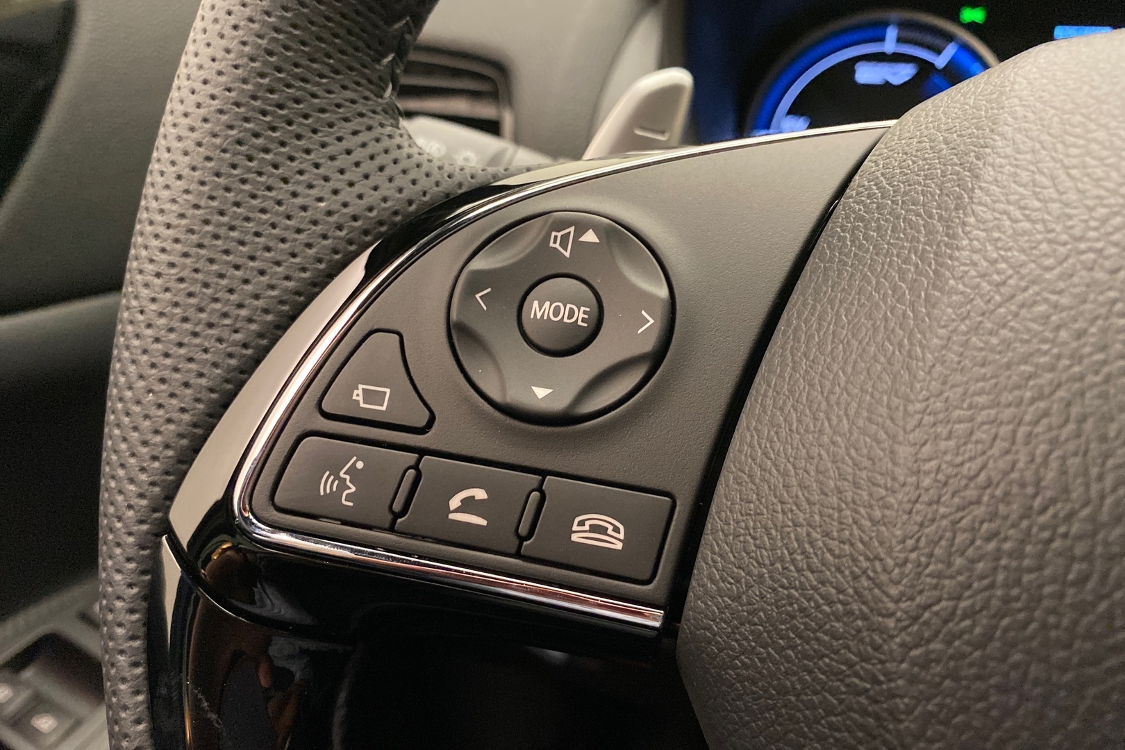 MITSUBISHI Eclipse Cross 2025