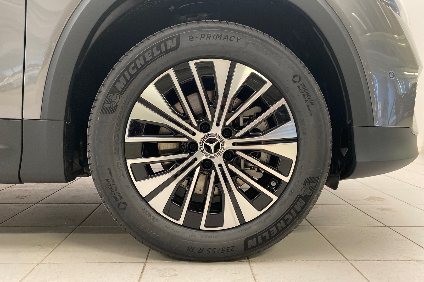 MERCEDES-BENZ EQB 2025