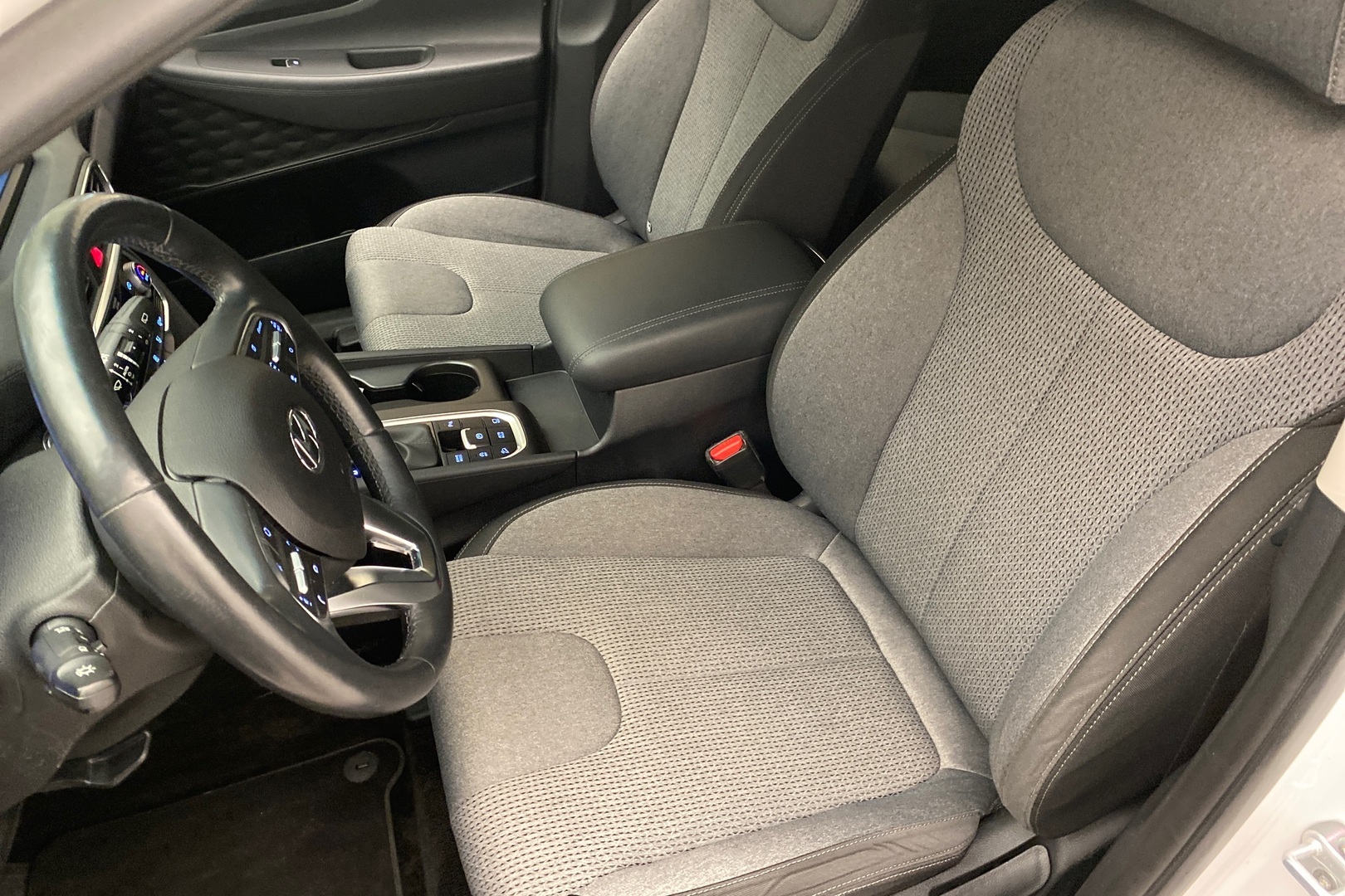 HYUNDAI Santa Fe 22
