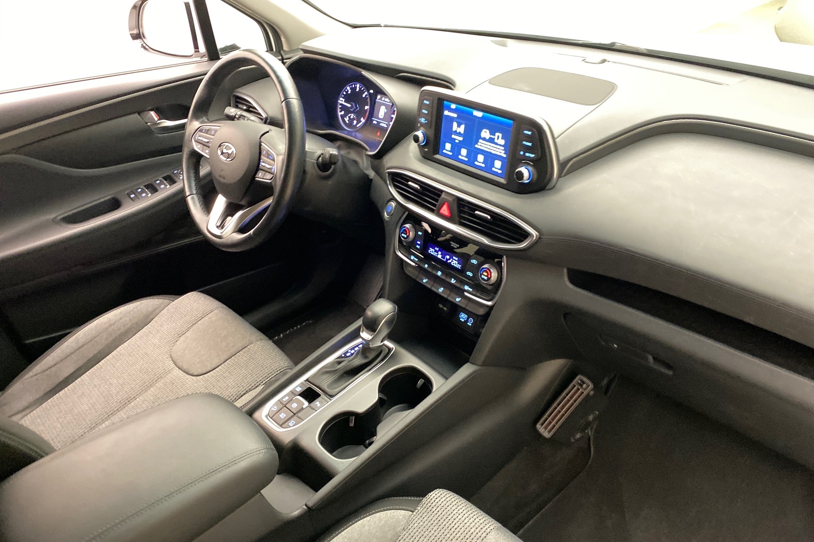 HYUNDAI Santa Fe 23