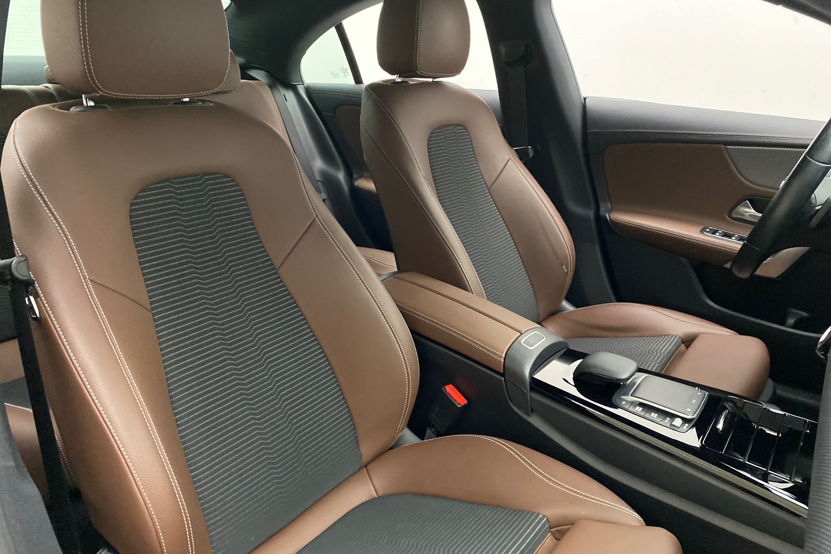 MERCEDES-BENZ CLA 2020