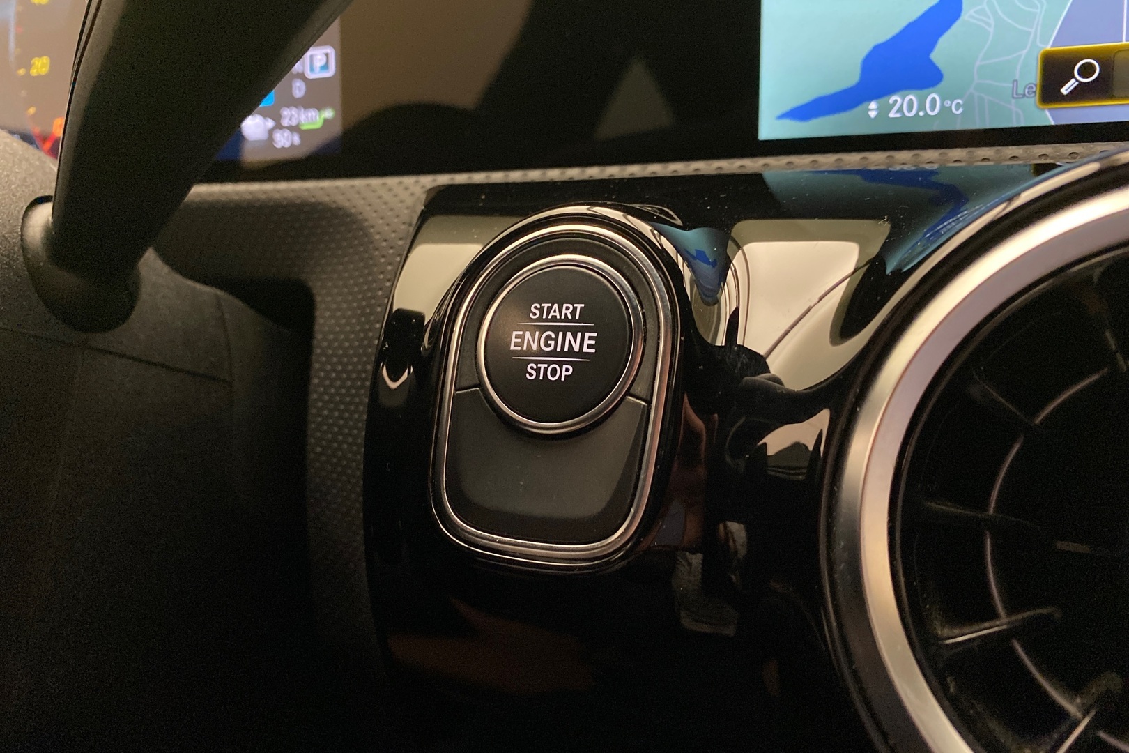 MERCEDES-BENZ CLA 2020