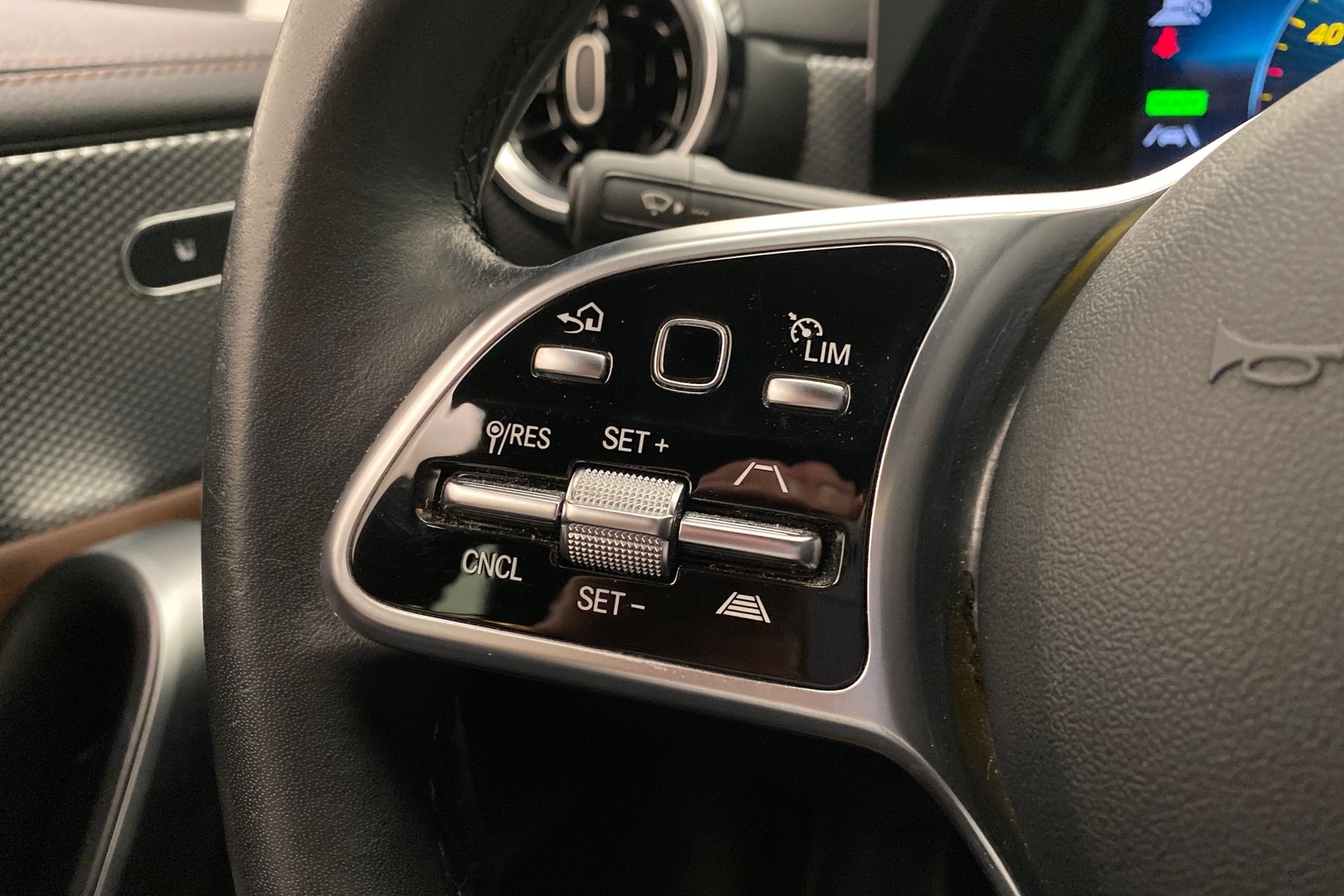 MERCEDES-BENZ CLA 2020