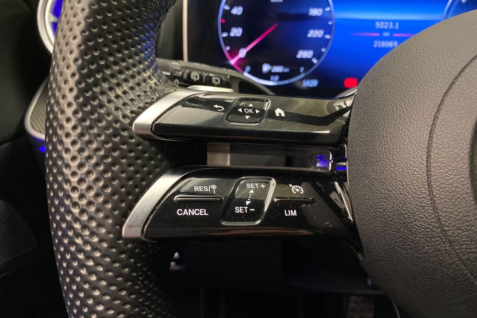 MERCEDES-BENZ C 2022