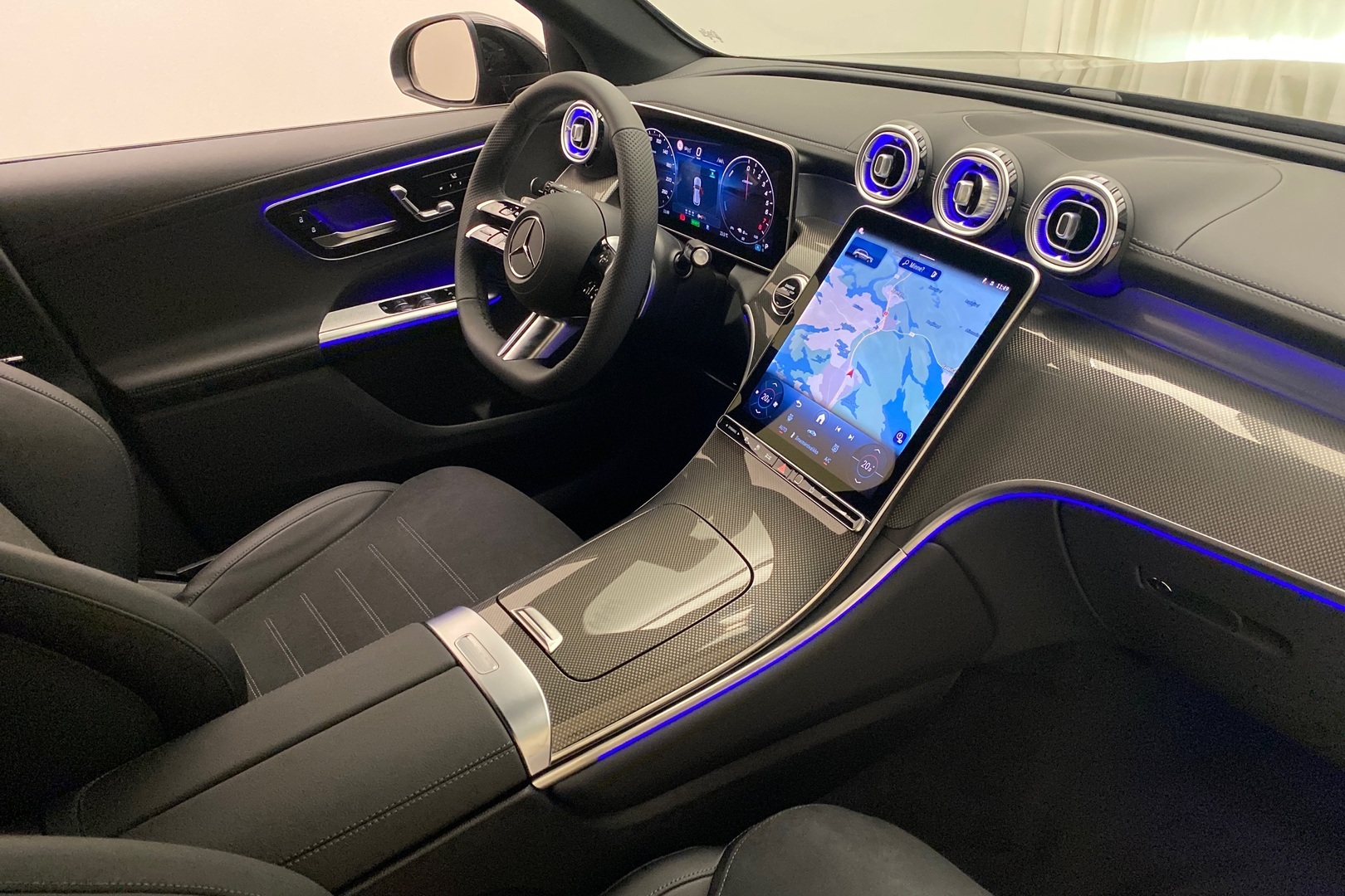 MERCEDES-BENZ GLC 2024