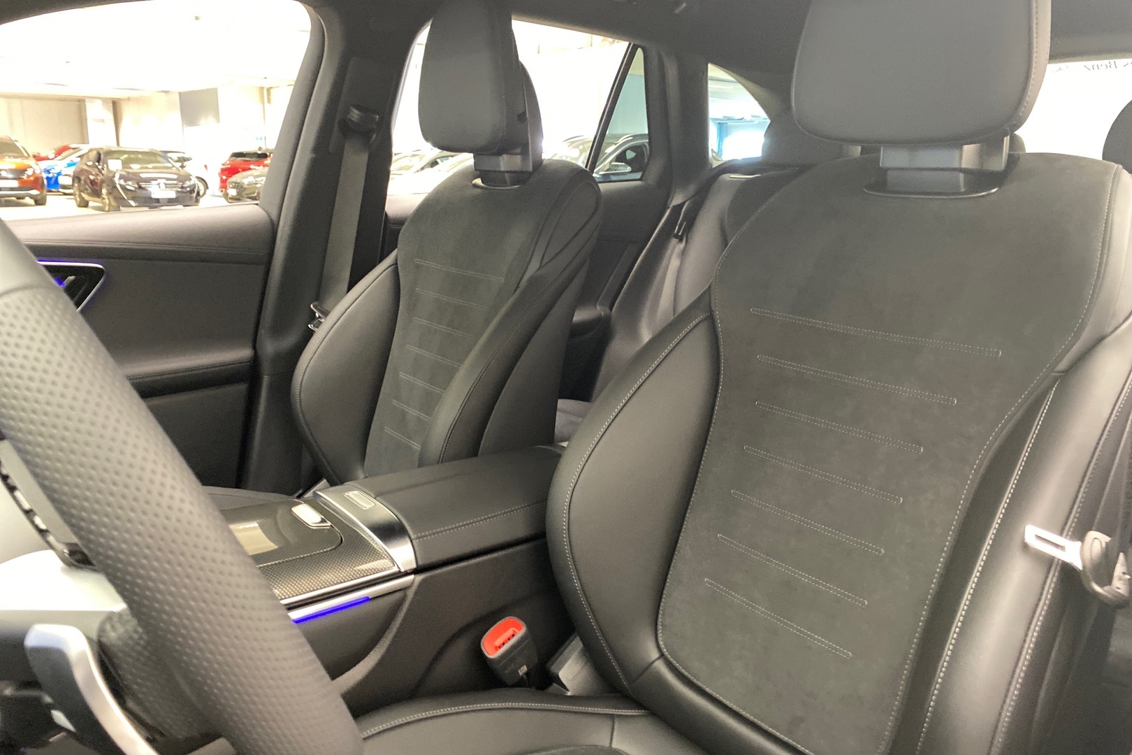 MERCEDES-BENZ GLC 2024