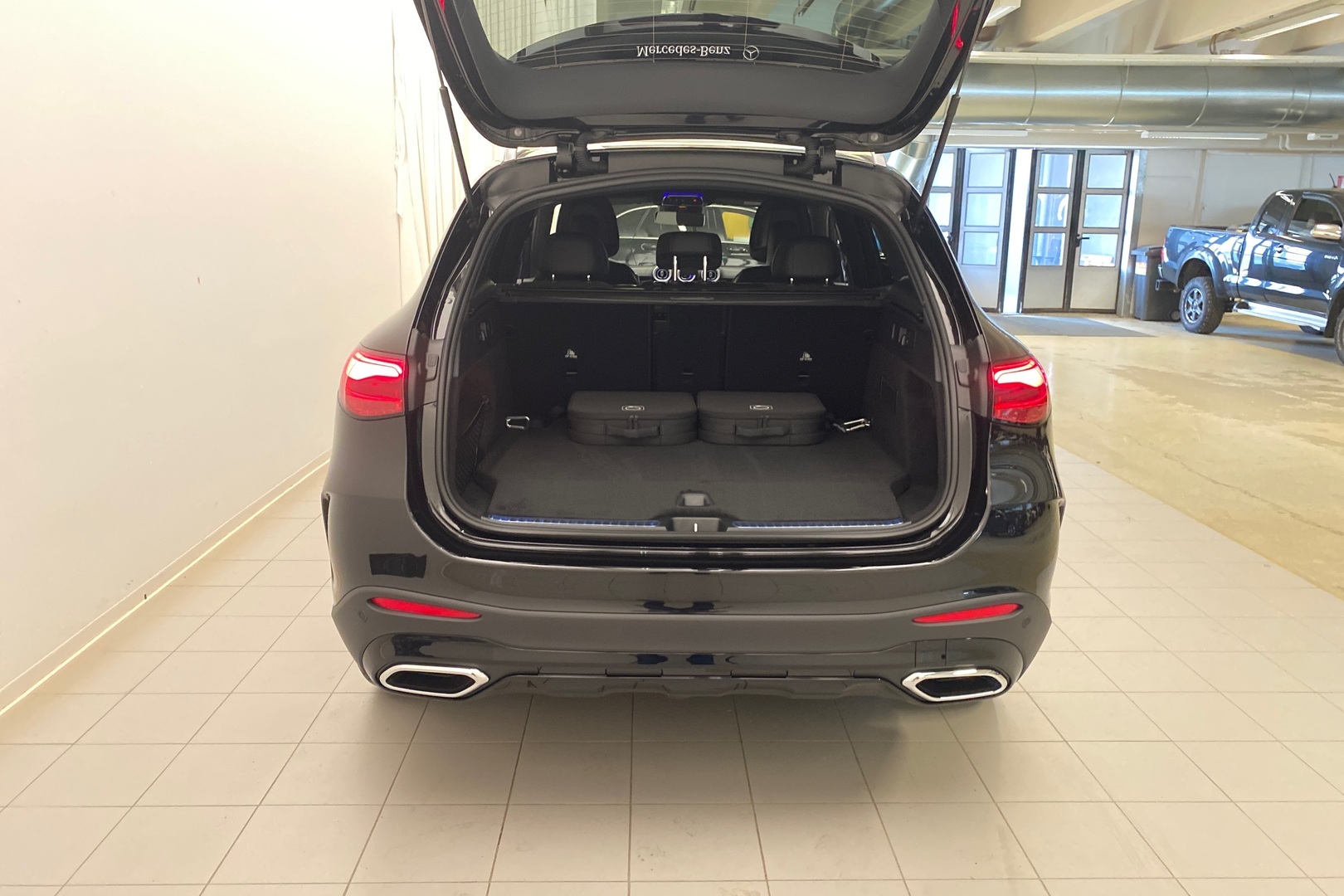 MERCEDES-BENZ GLC 2024