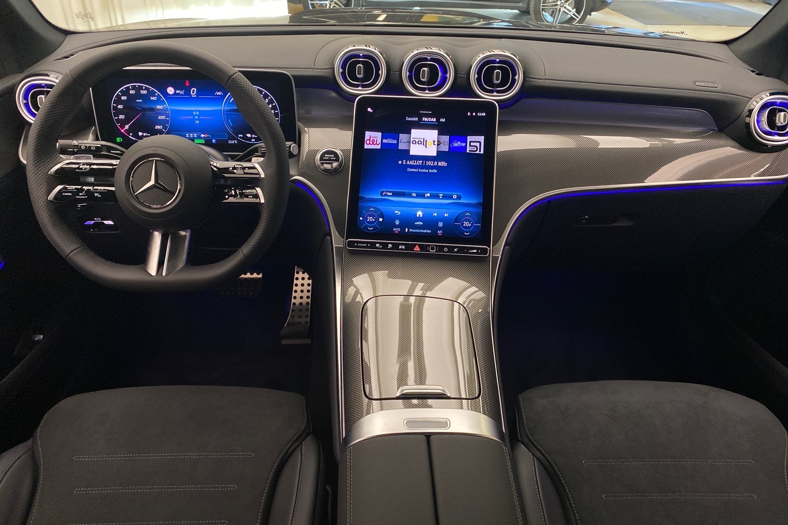 MERCEDES-BENZ GLC 2024