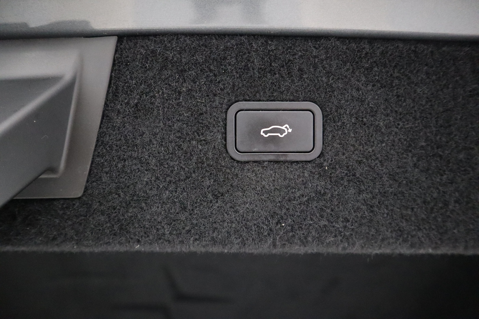 POLESTAR 4 2025
