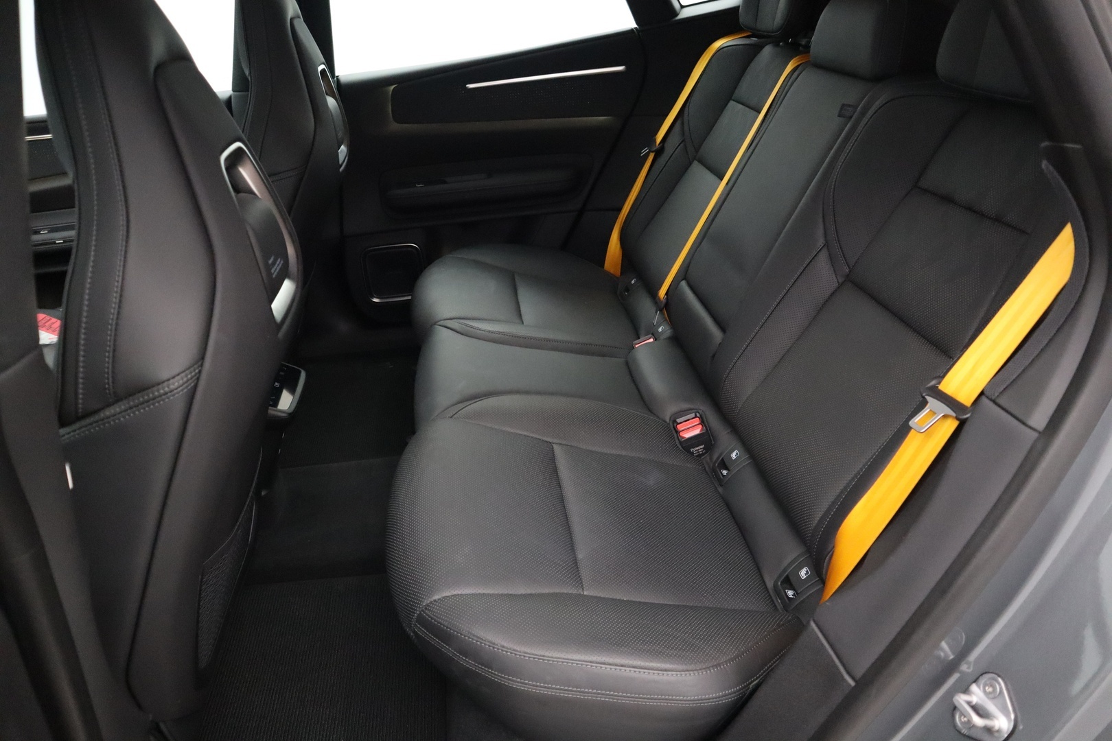 POLESTAR 4 2025