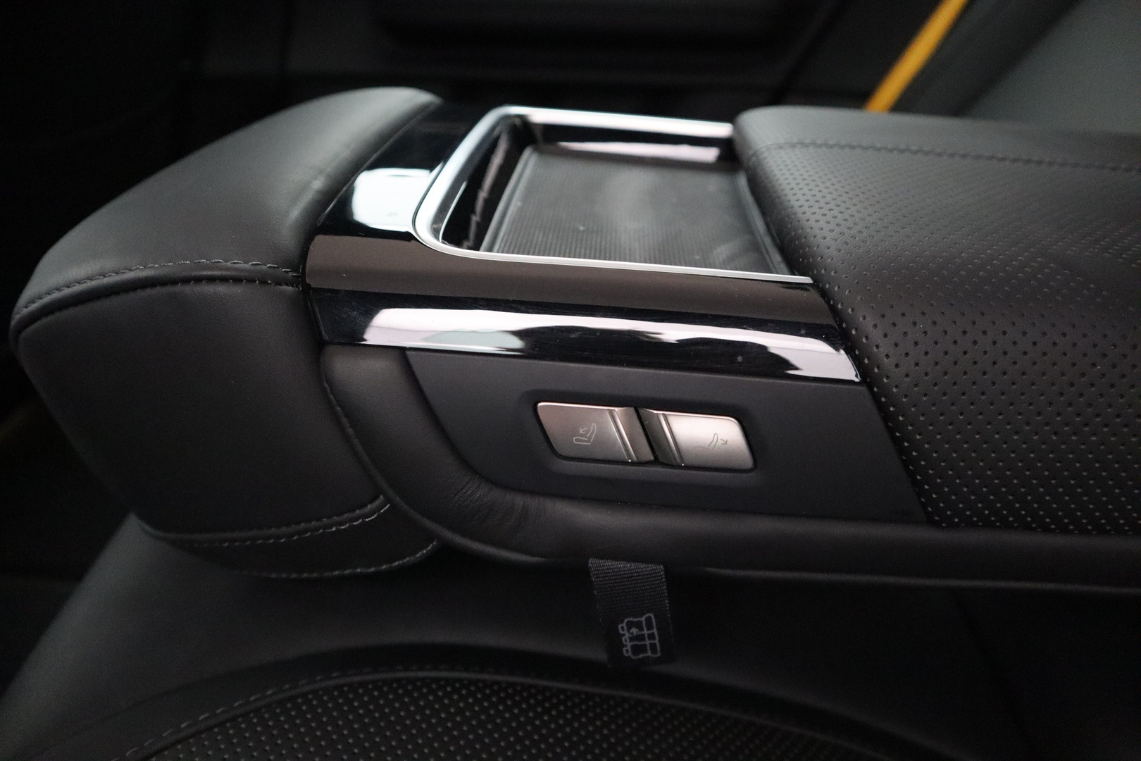 POLESTAR 4 2025