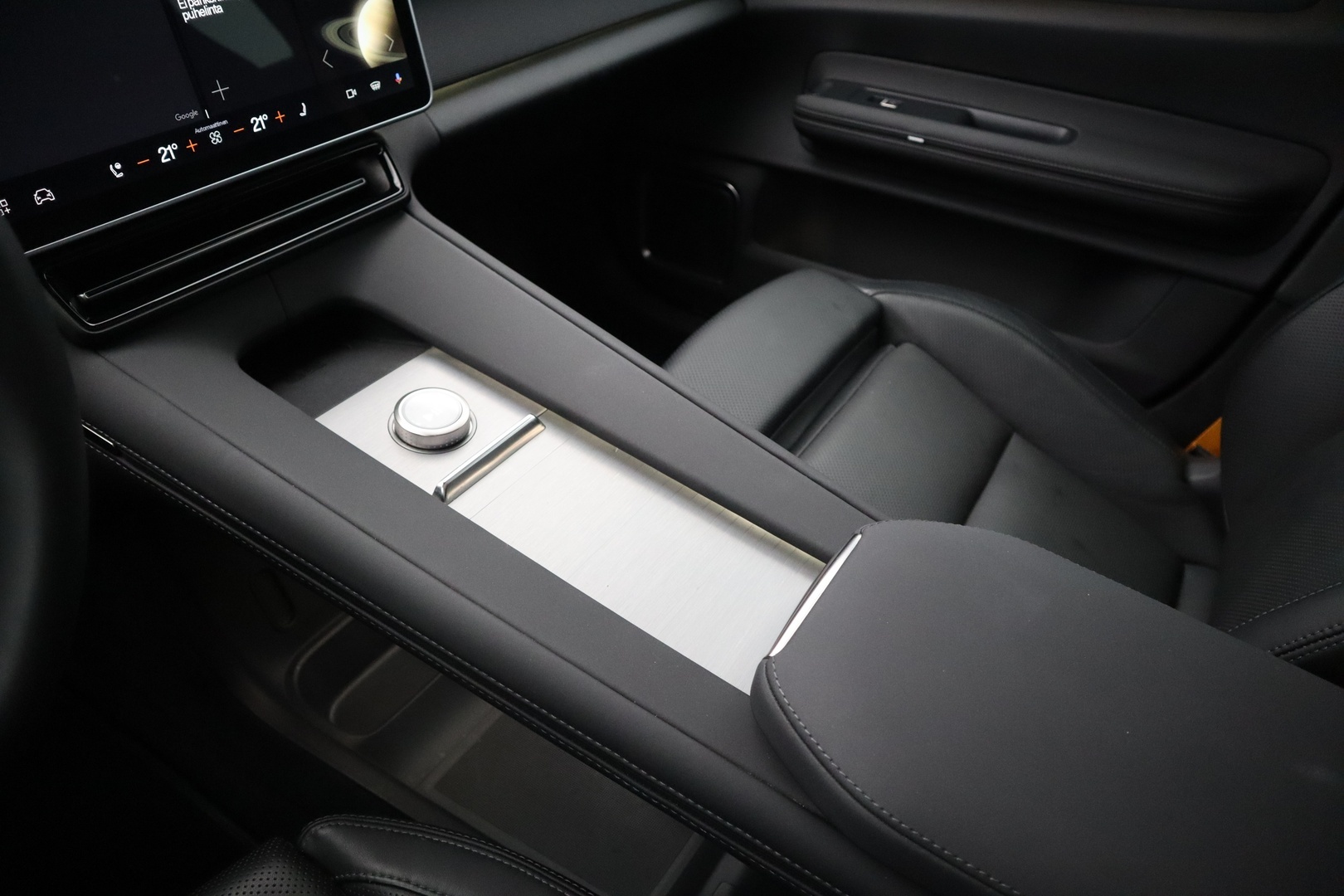 POLESTAR 4 2025