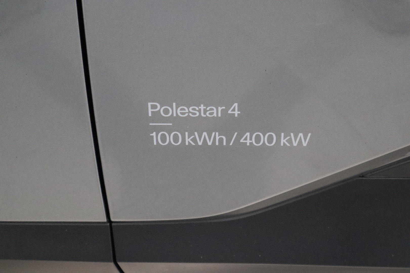POLESTAR 4 2025