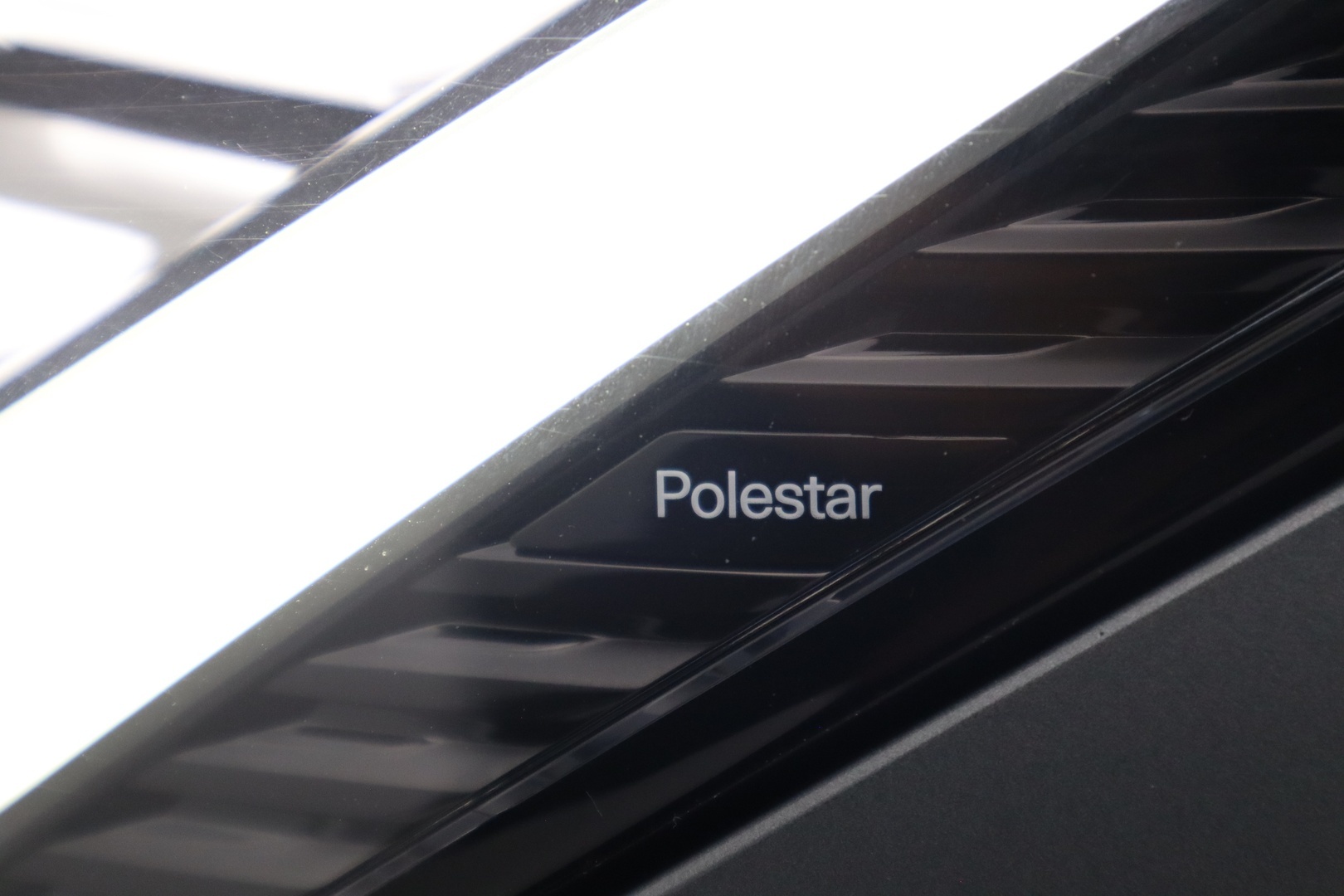 POLESTAR 4 2025