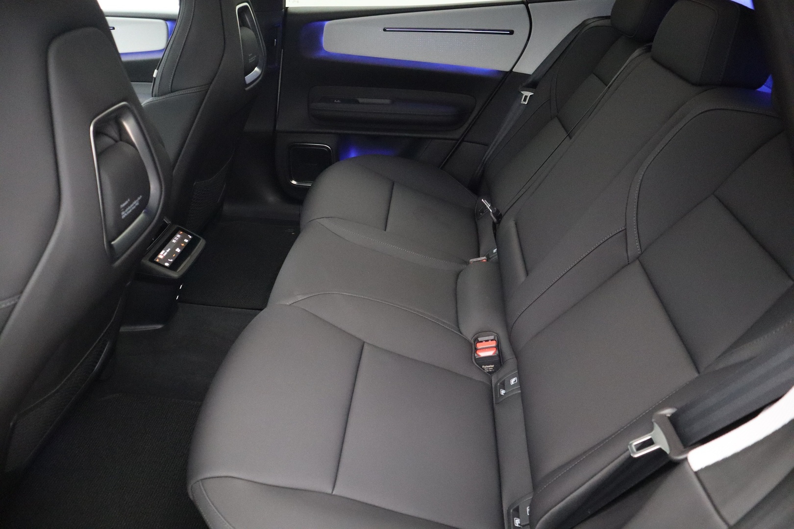 POLESTAR 4 2025